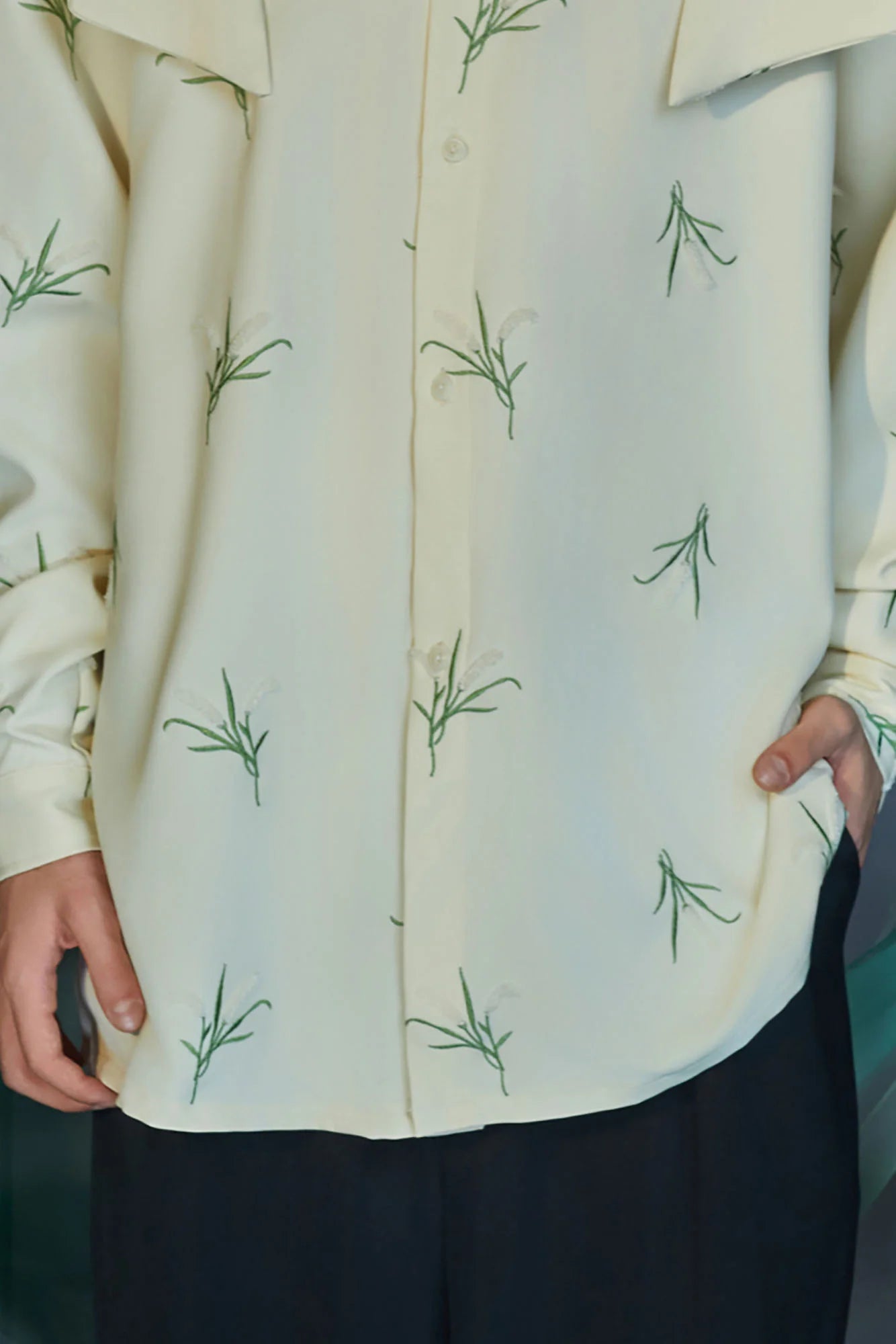 JIECHI Botanic Embroidery Bow Back Shirt