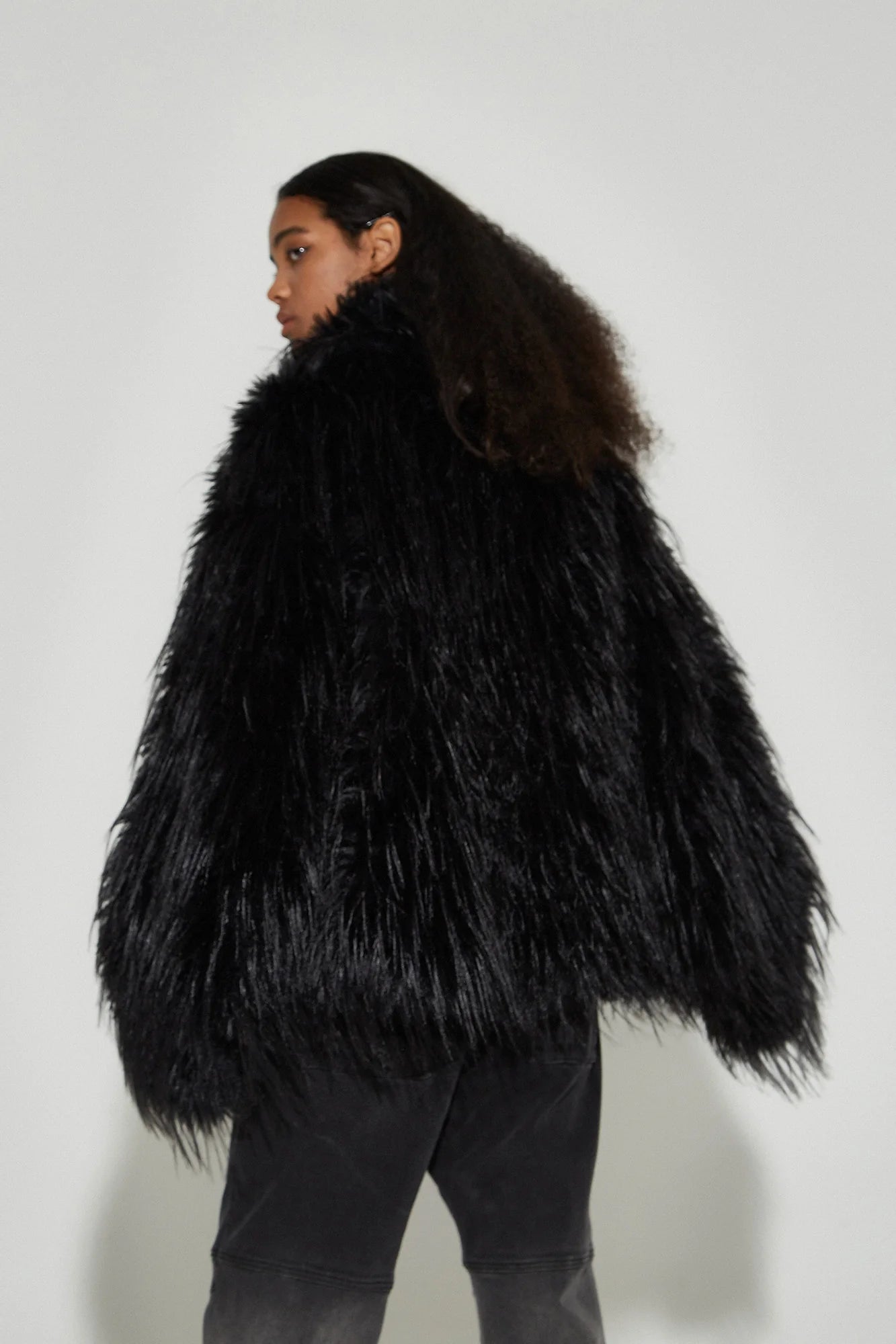 VANN VALRENCE Shaggy Layer Faux Fur Jacket