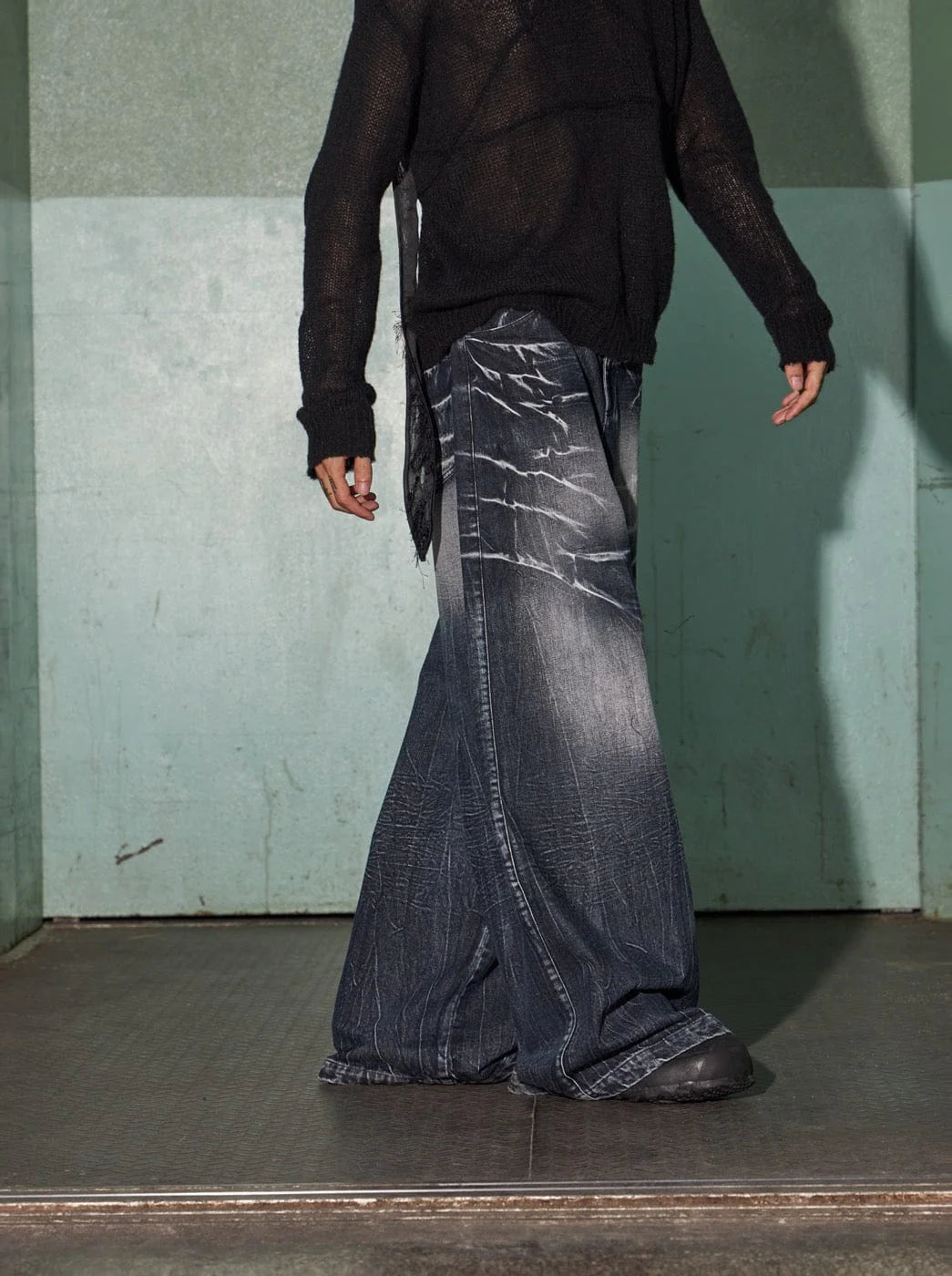 DND4DES Lighting Crease Washed Wide-Leg Jeans