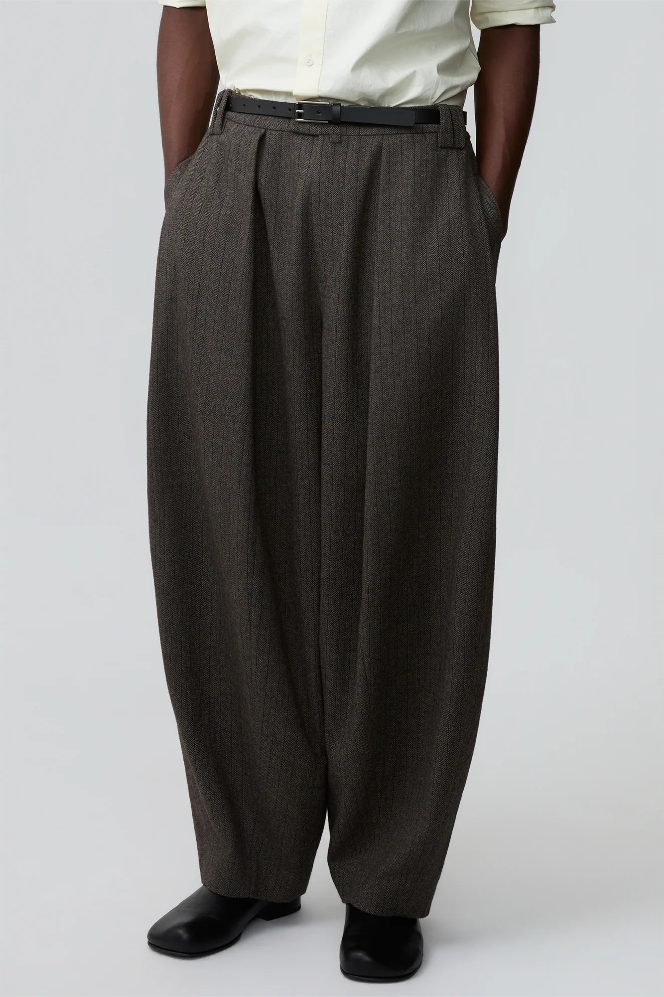 OPICLOTH Classic Elastic Waist Tapered Pants