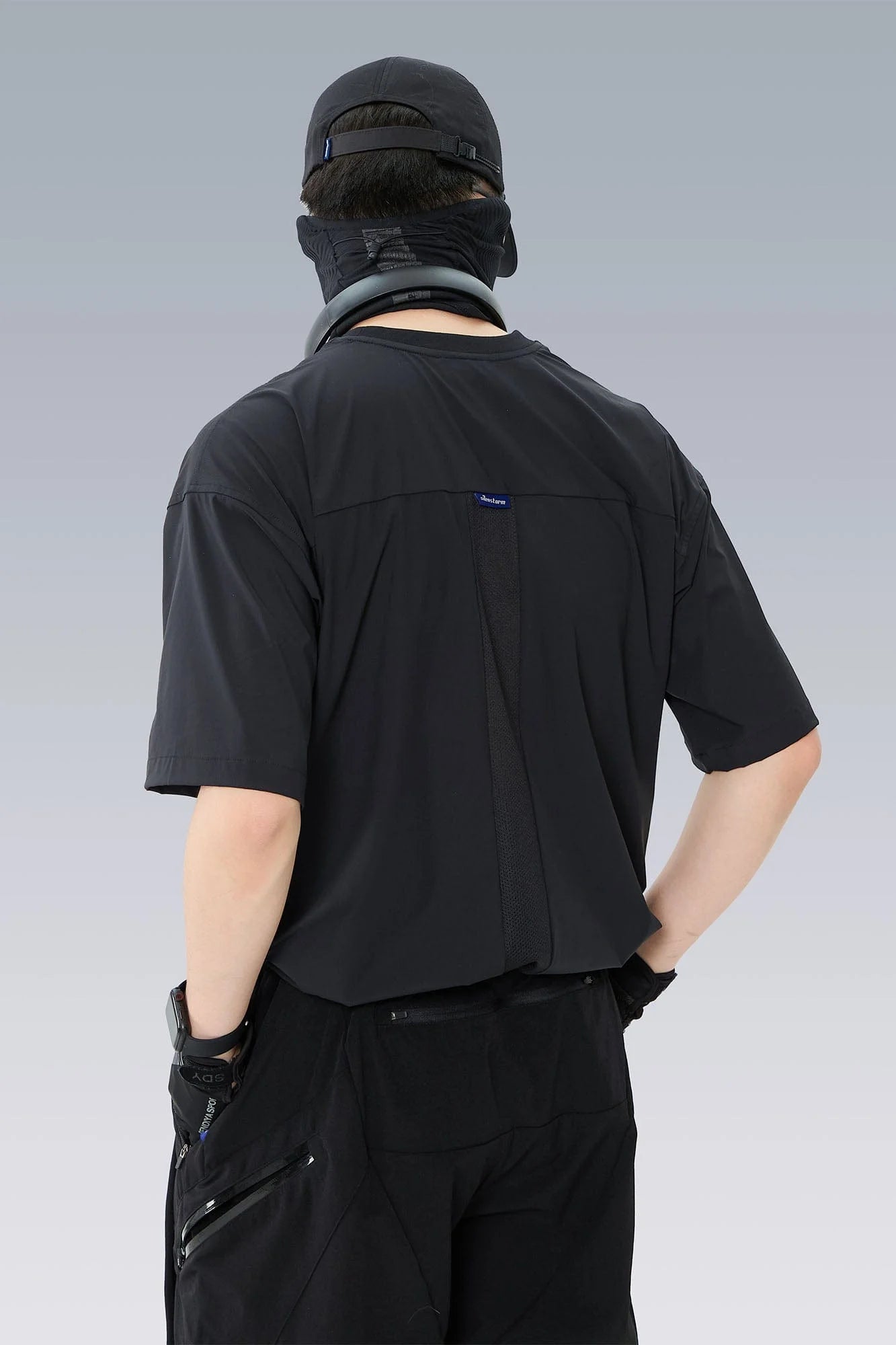 SILENSTORM Tactical Mesh-Back Zip Pocket T-Shirt