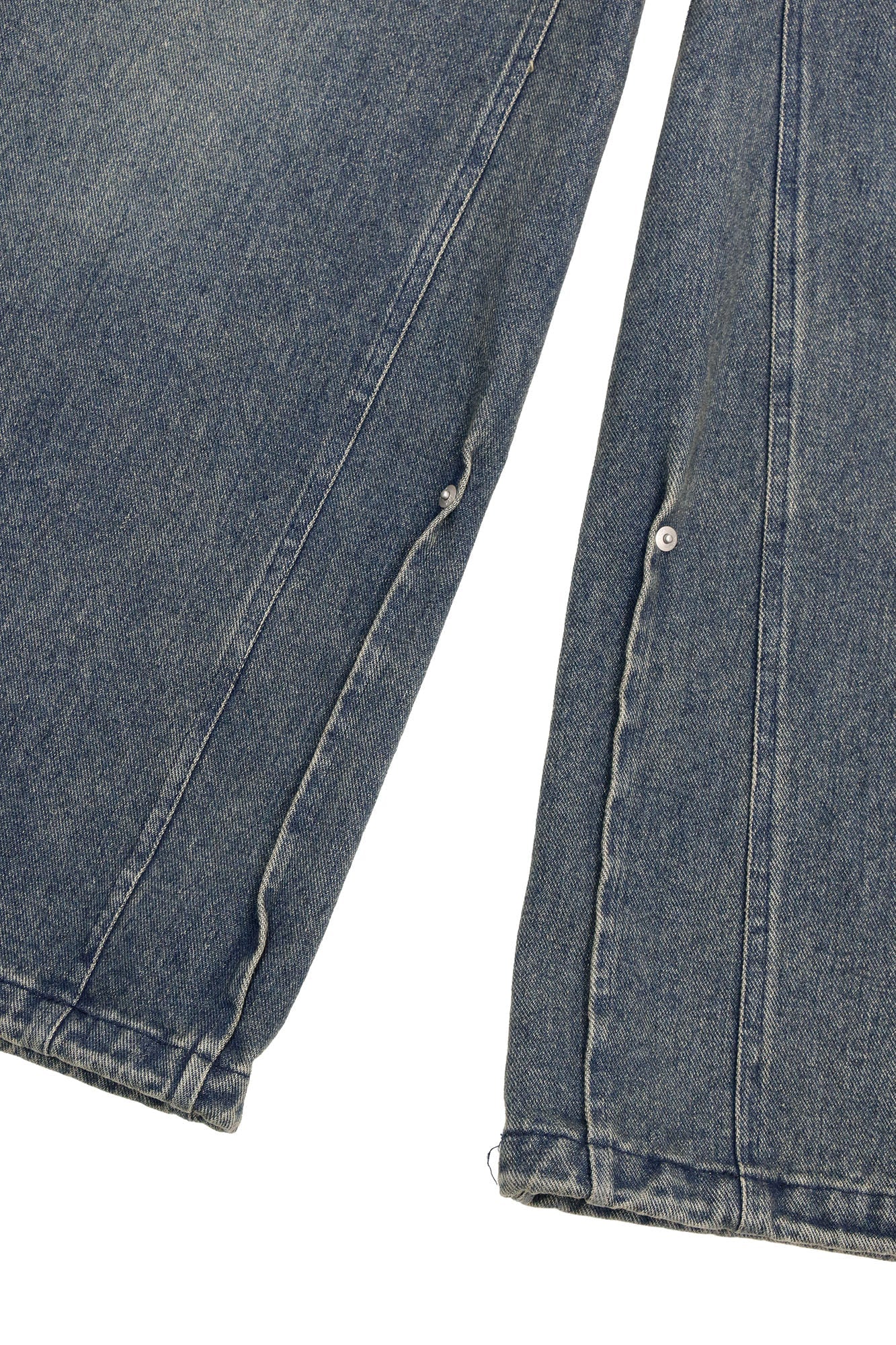 RELABEL Washed Studded Panel Oversized Jeans Blue