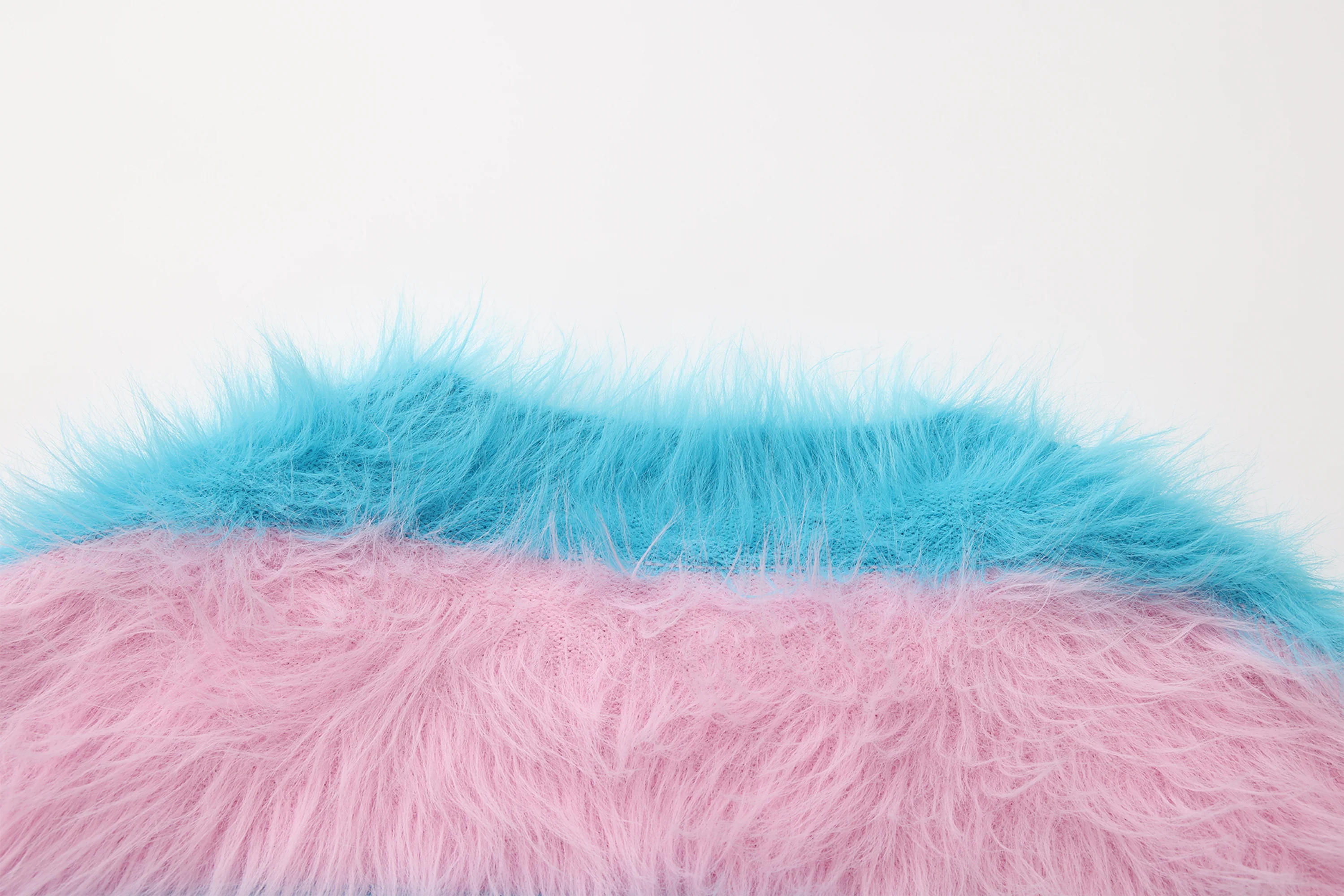 VANN VALRENCE Contrast Candy Stripe Fuzzy Sweater