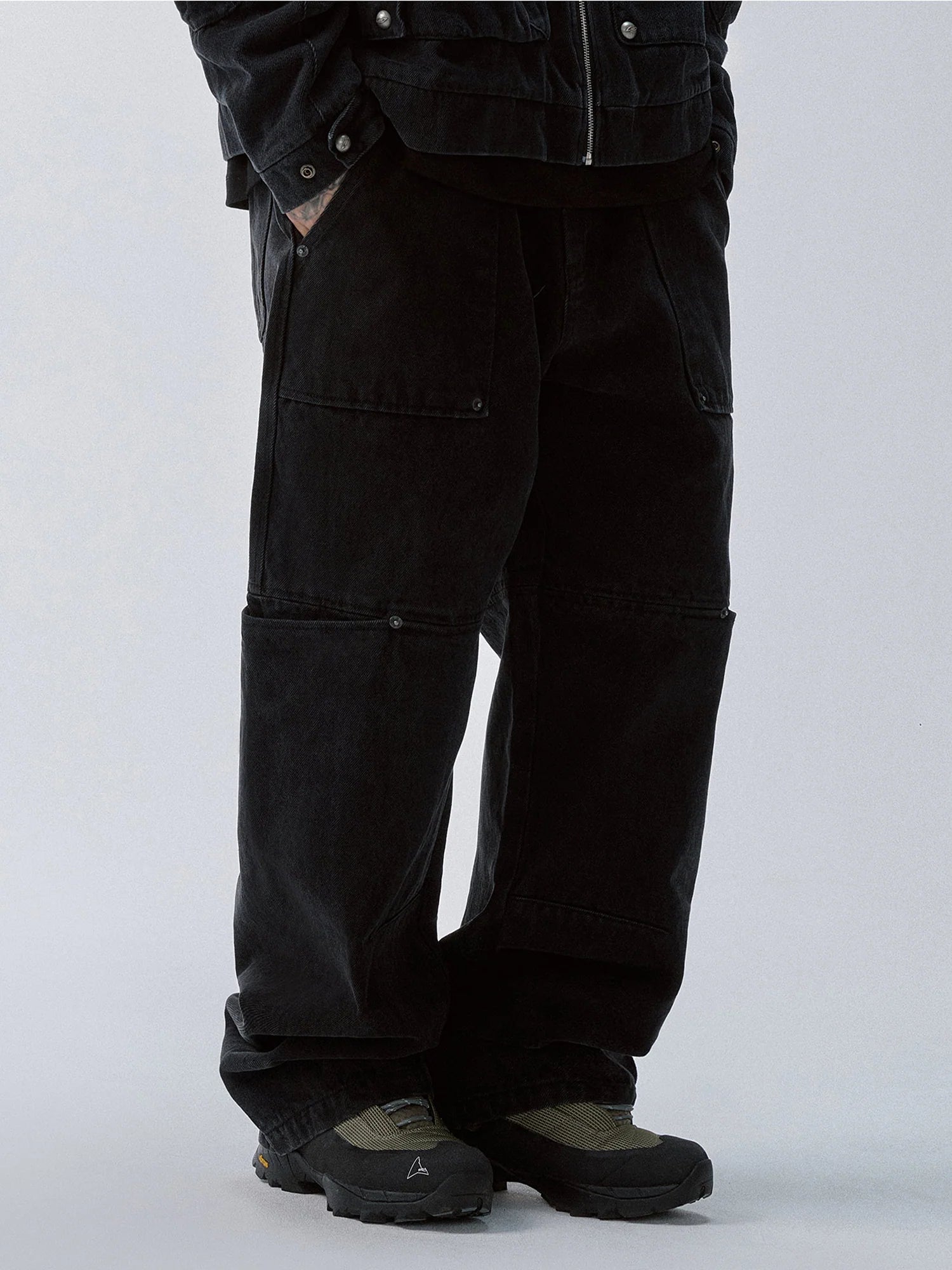 F2CE Washed Panel Multi-Pocket Straight-Leg Jeans