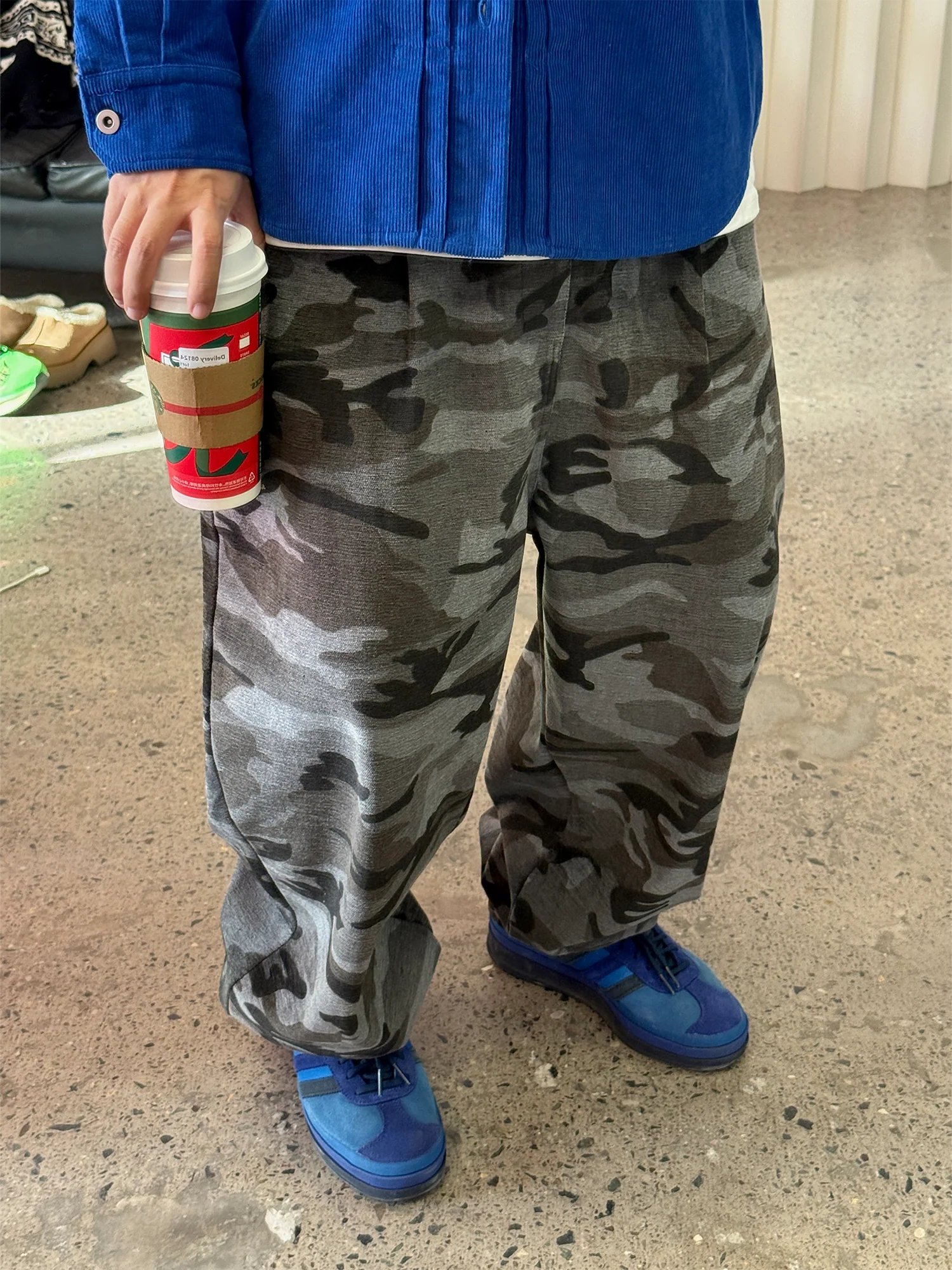 ME DA IGUAL Camo Elastic Waistband Tappered Pants