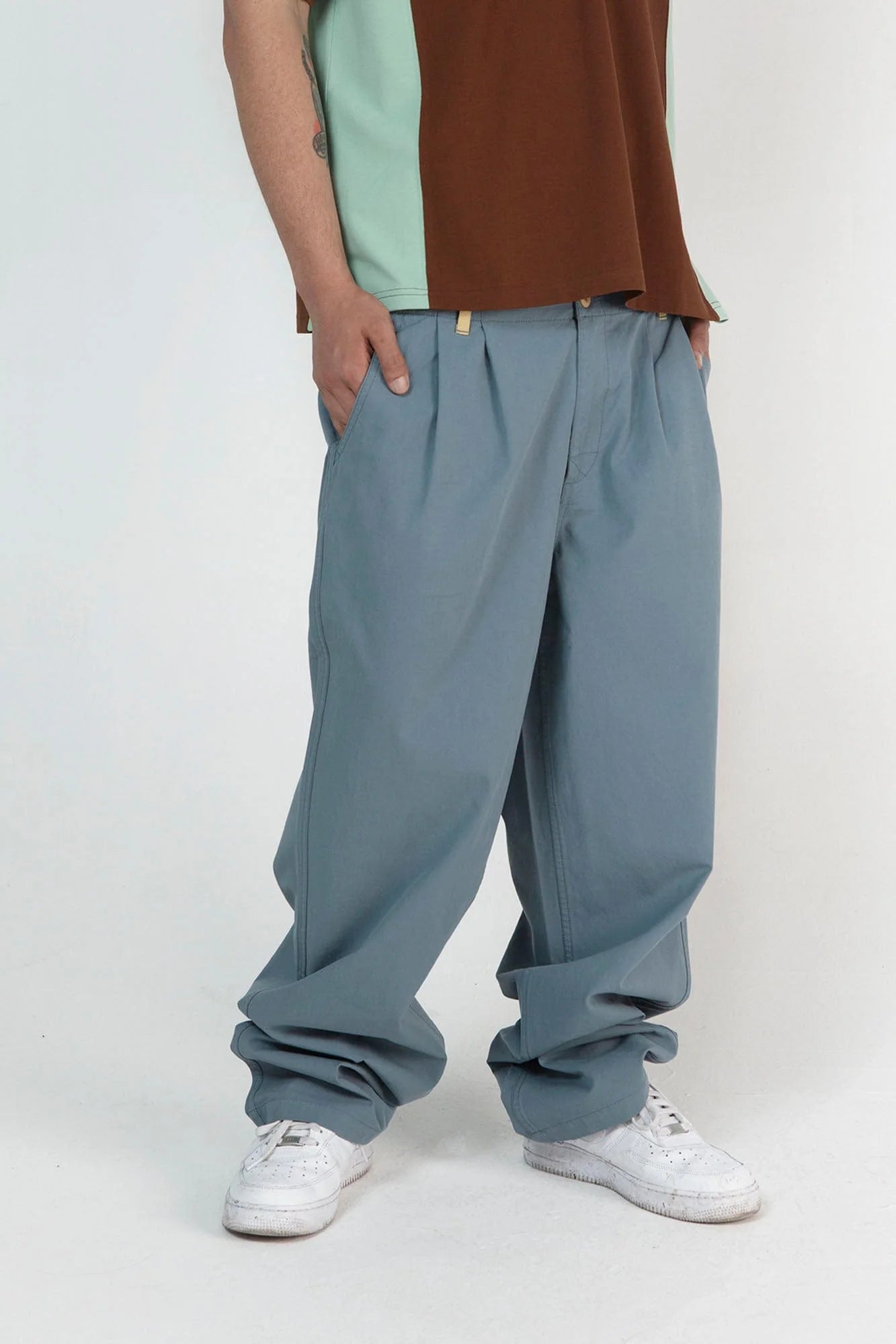 NERHI Essential Pleated Pants