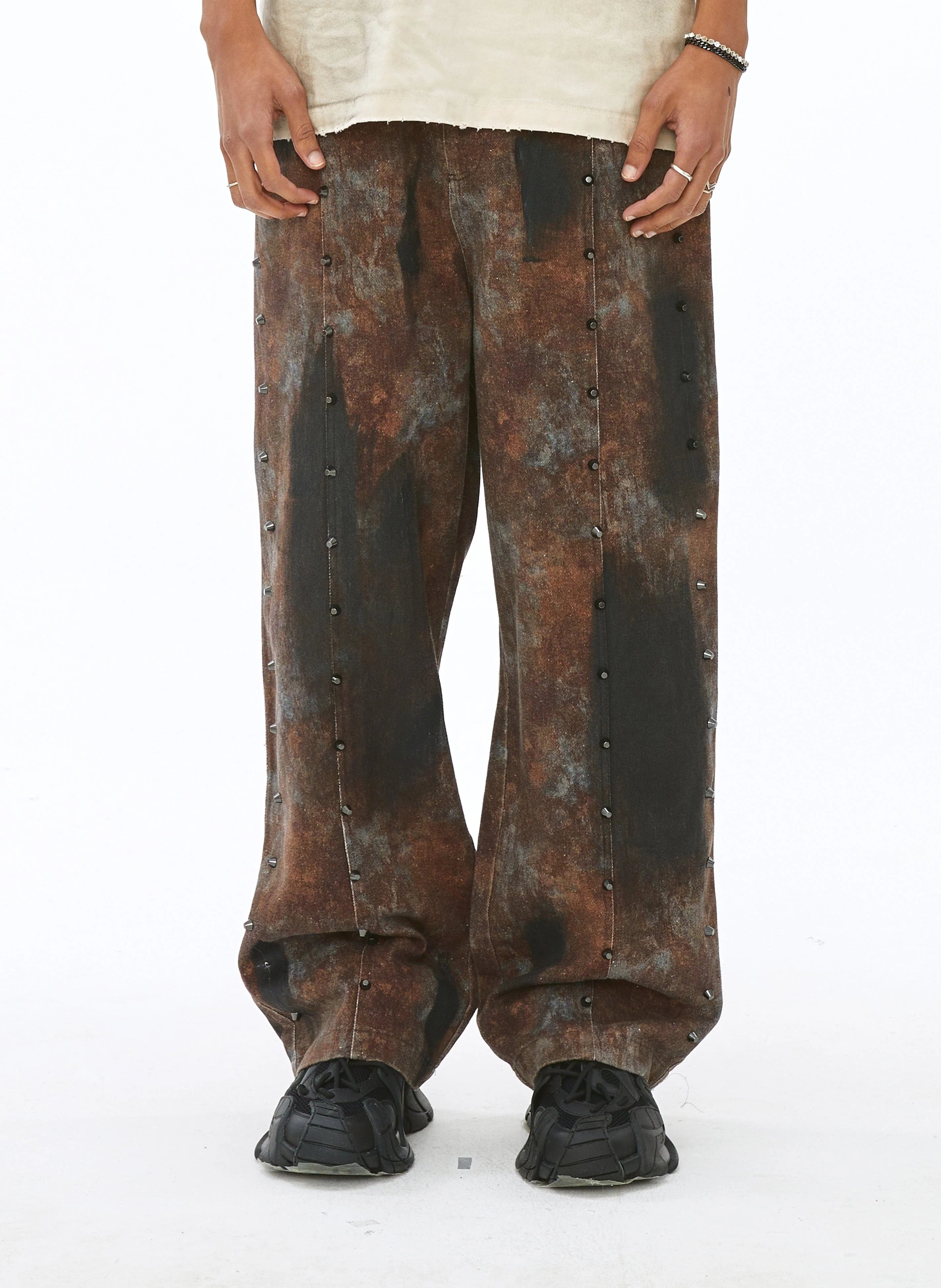 VANN VALRENCE Dirty Fit Studded Straight-Leg Jeans
