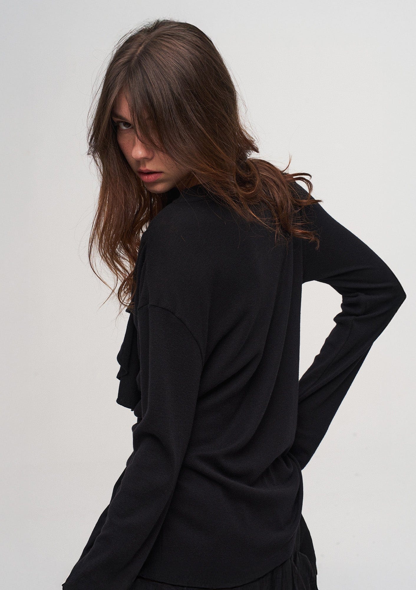 ILNya Nieternite Nifutur Ruffled Mock Neck Thumb Holes Wrinkled Base Layer