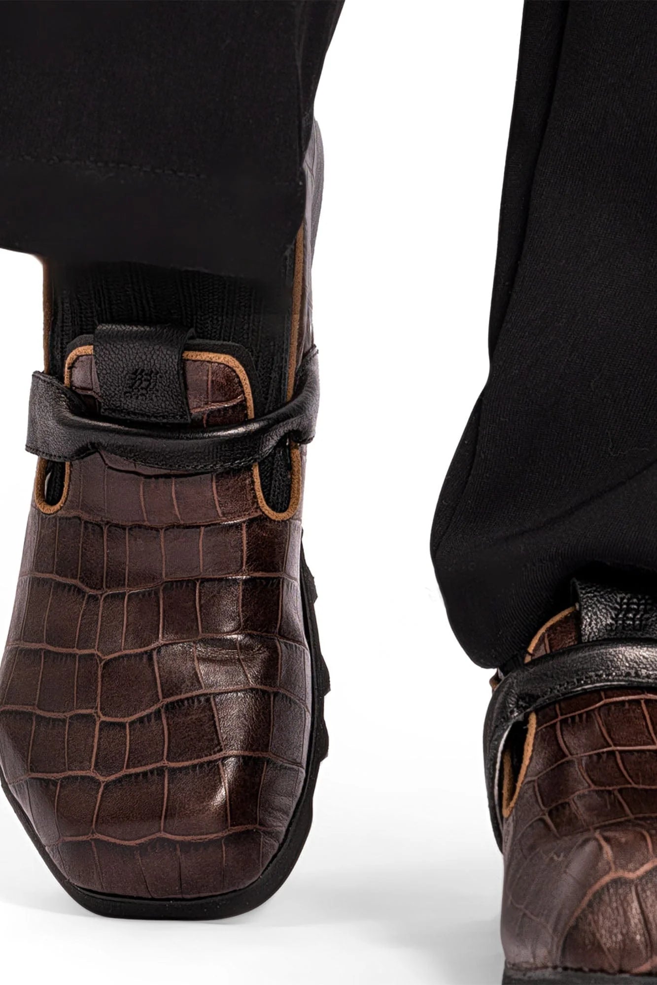 REWRITE Croc-Embossed Strap Loafers Brown