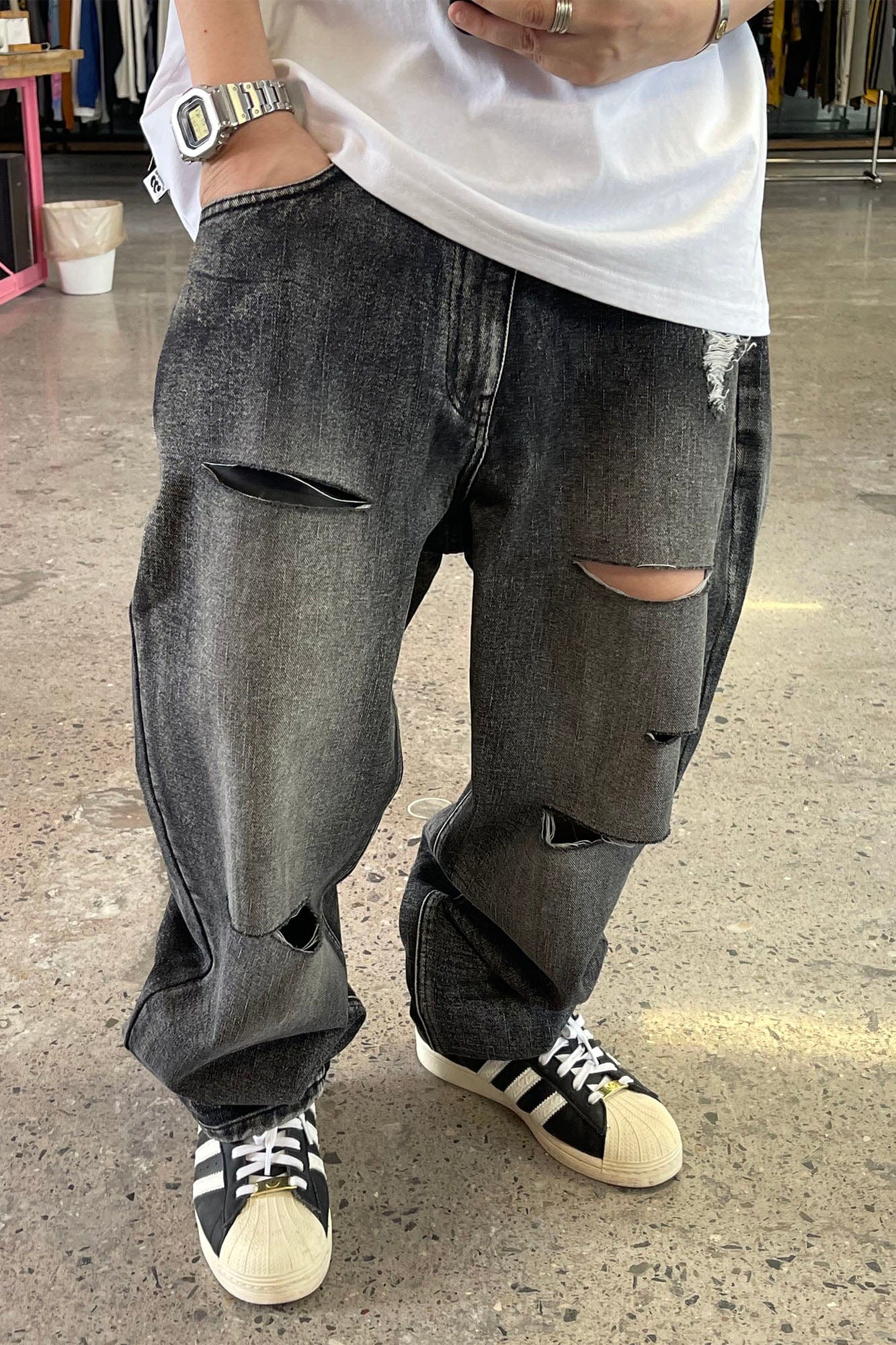 ME DA IGUAL Ripped Distressed Washed Straight-Leg Jeans