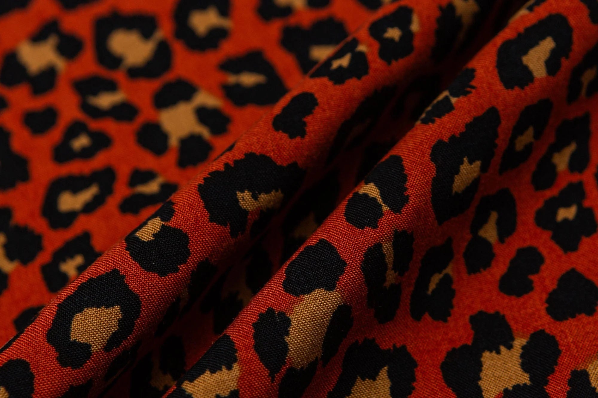 ME DA IGUAL Retro Leopard Full-Print Cuban Half Shirt