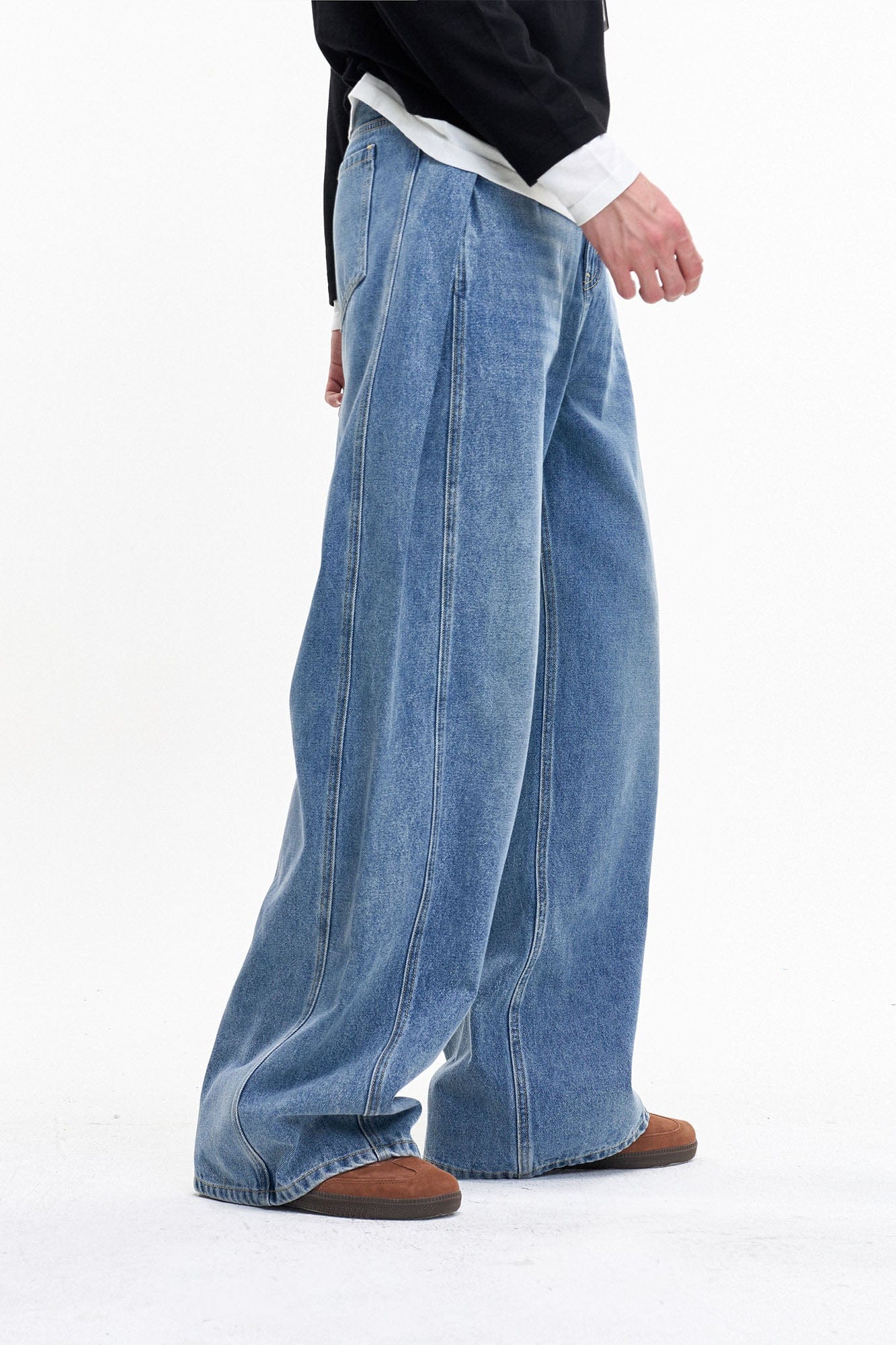 LEONSENSE Essential Oversized Curved Jeans