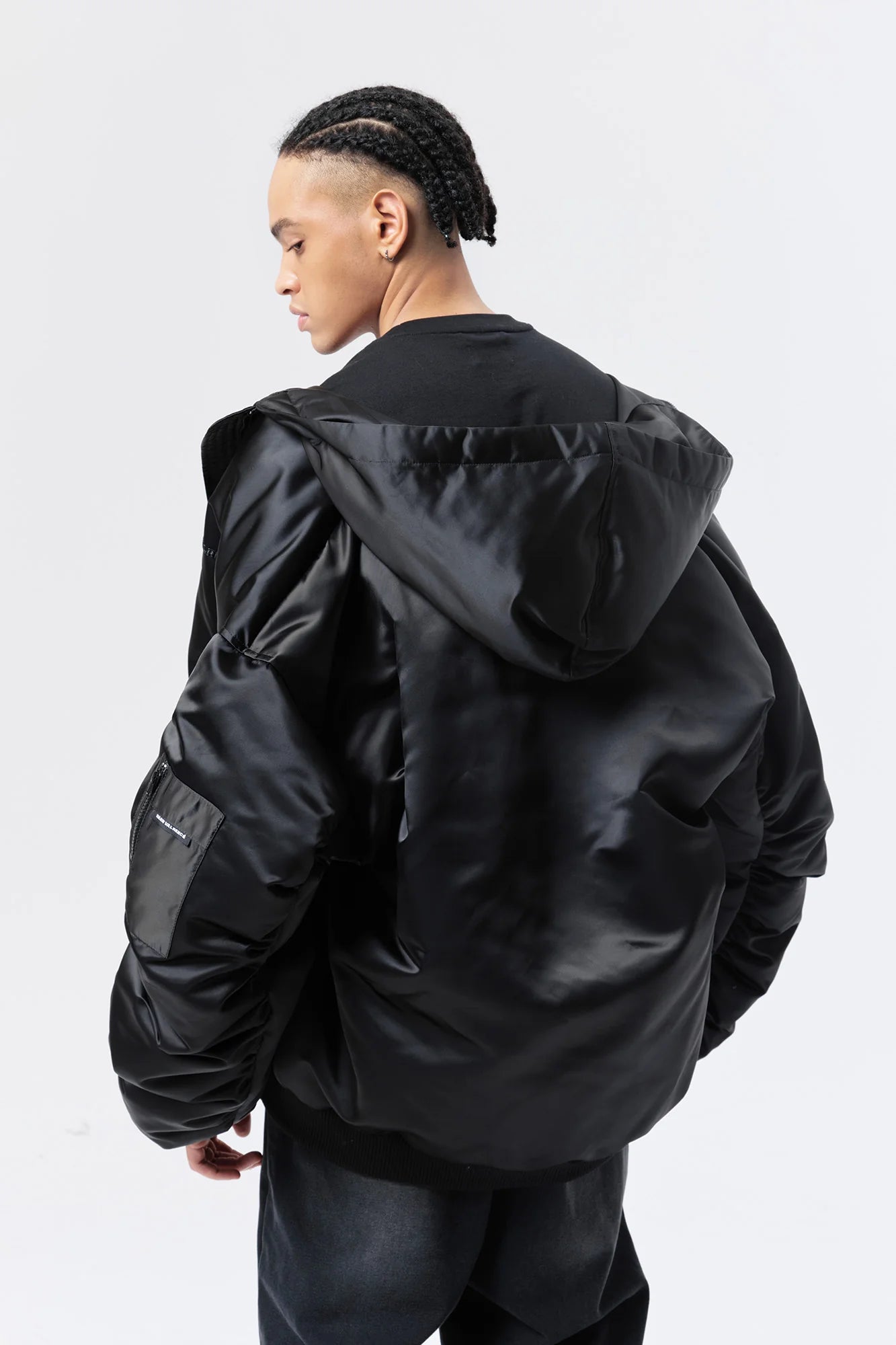 VANN VALRENCE Ruched Sleeve Oversized Hooded Down Jacket