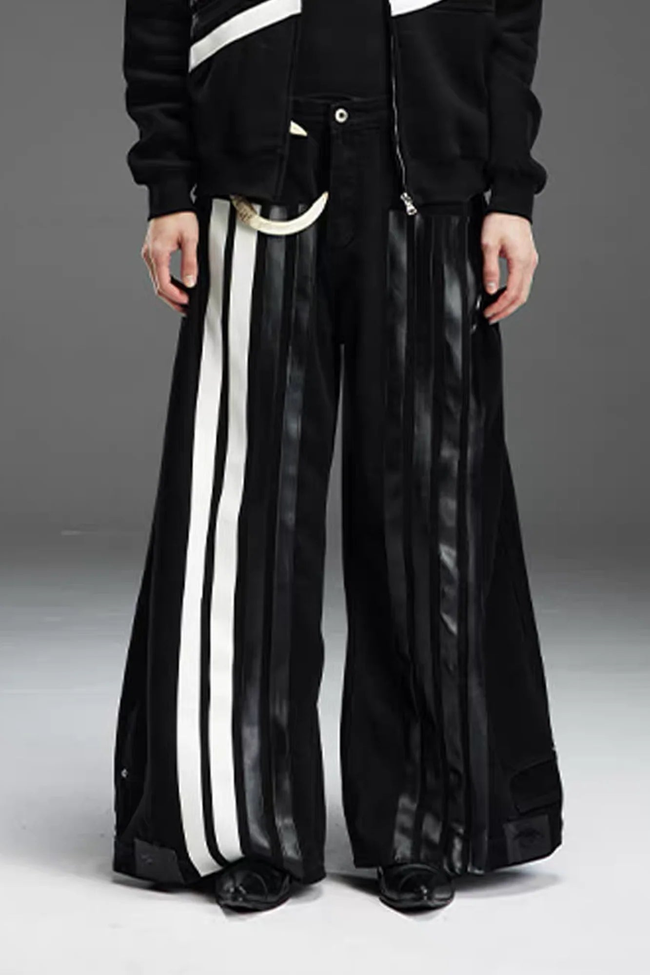 NOTHINGNESS WORLD Four-Stripe Wide-Leg Sweatpants
