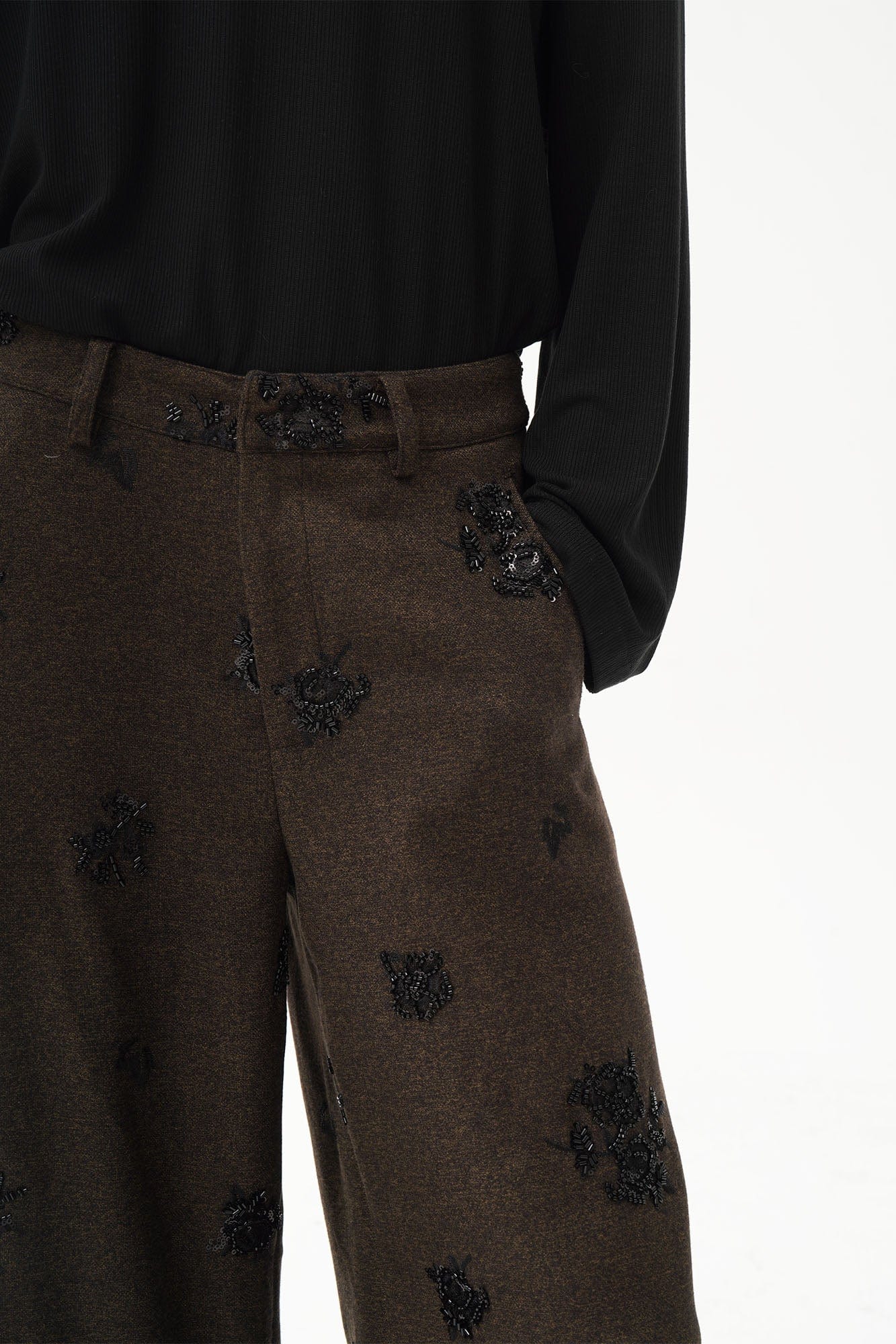 ORAL UTOPIA Embellished Sequin Embroidery Curved Pants