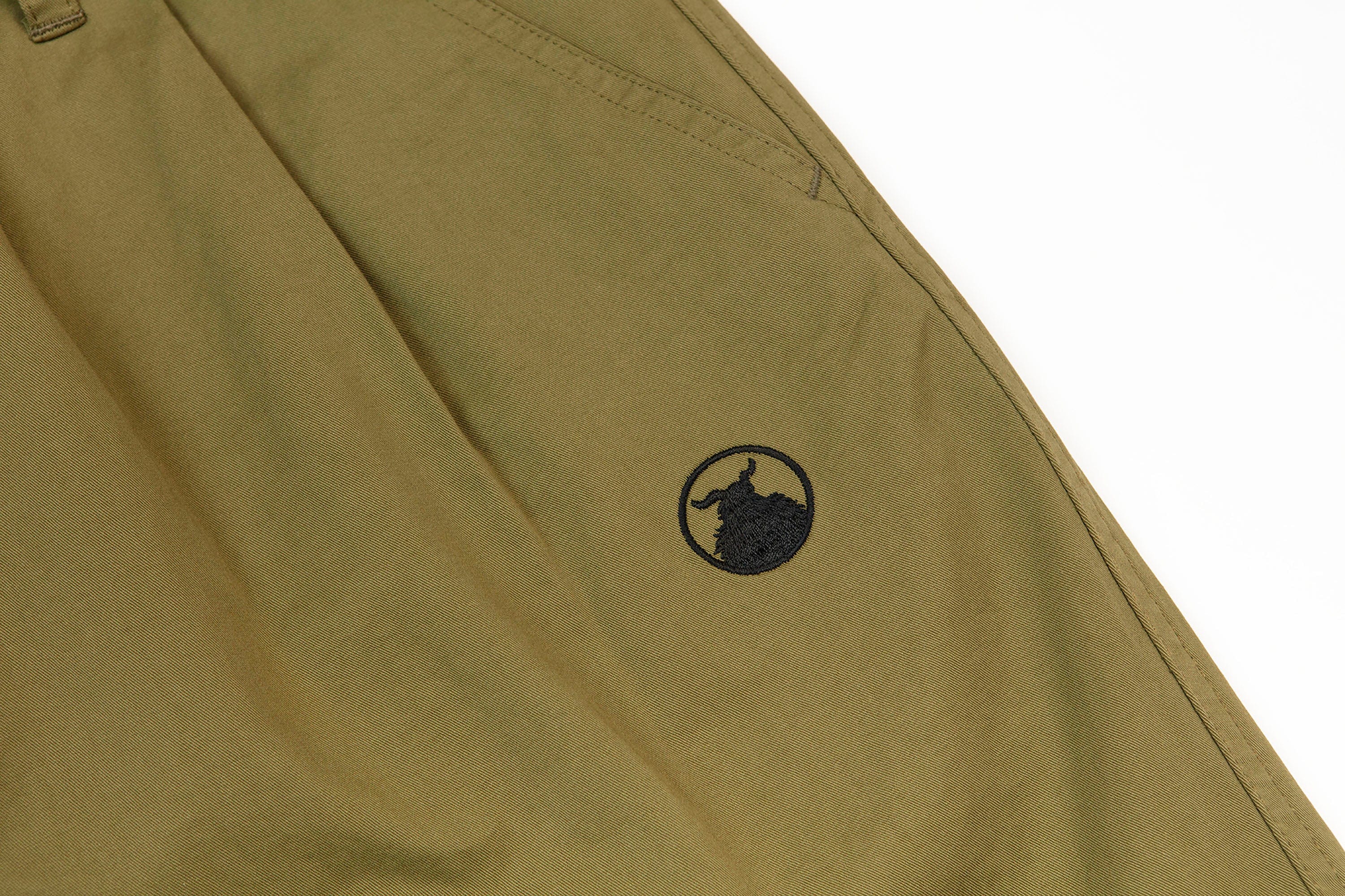 NERHI Essential LOGO Pleated Shorts