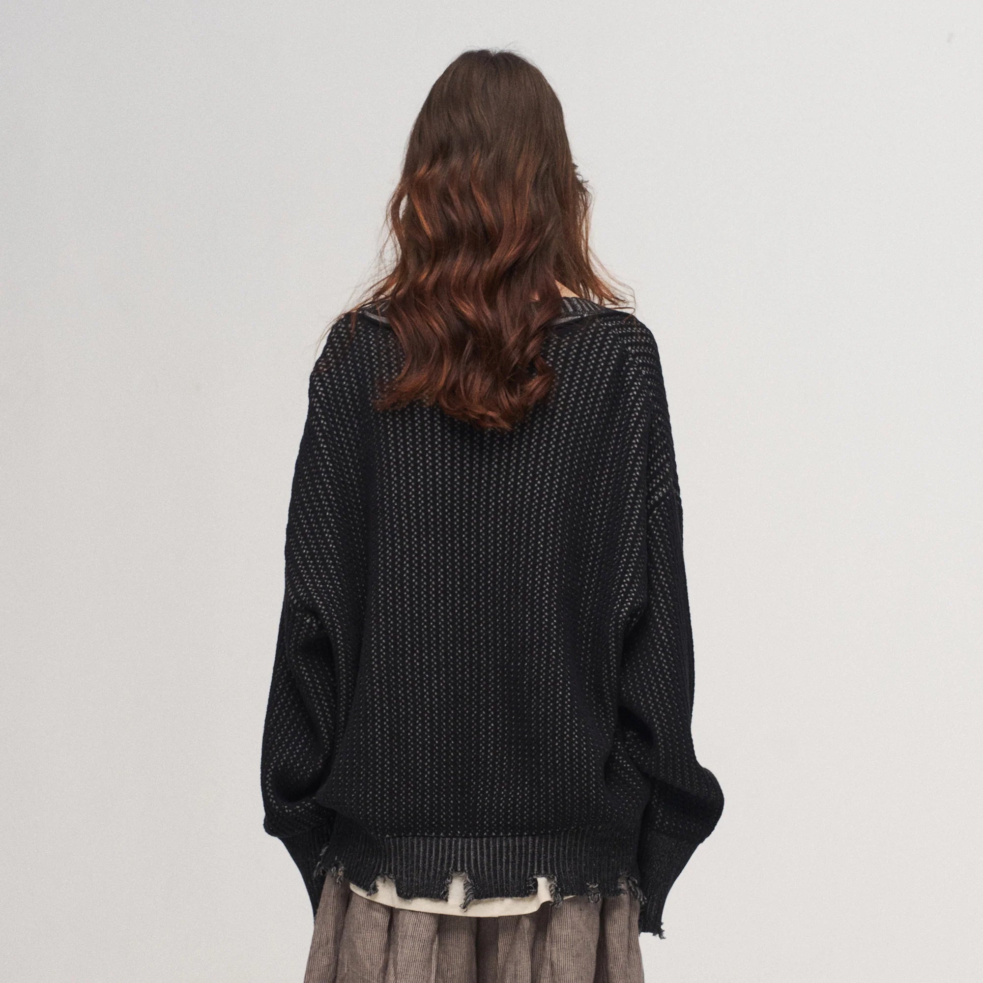 ILNya Nieternite Nifutur Frayed Edge Ribbed V-Neck Cardigan