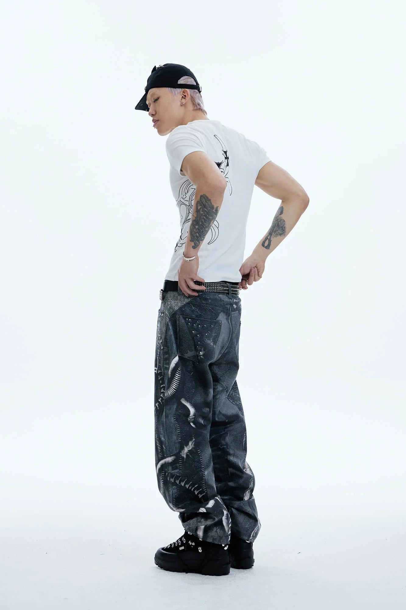 DND4DES Industrial Pipe Lace-Up Graphic Baggy Jeans