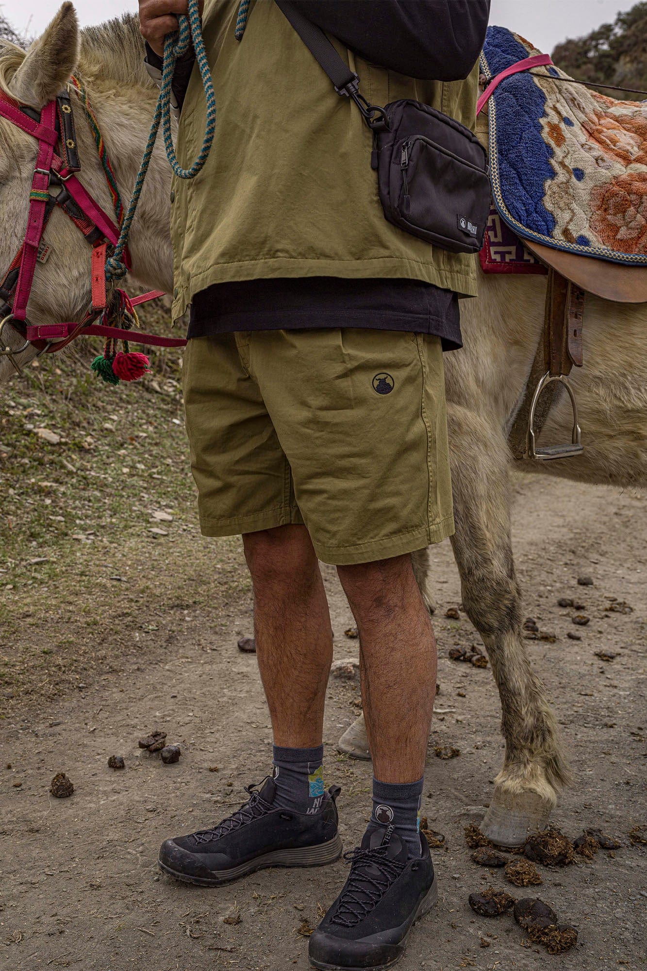 NERHI Essential LOGO Pleated Shorts