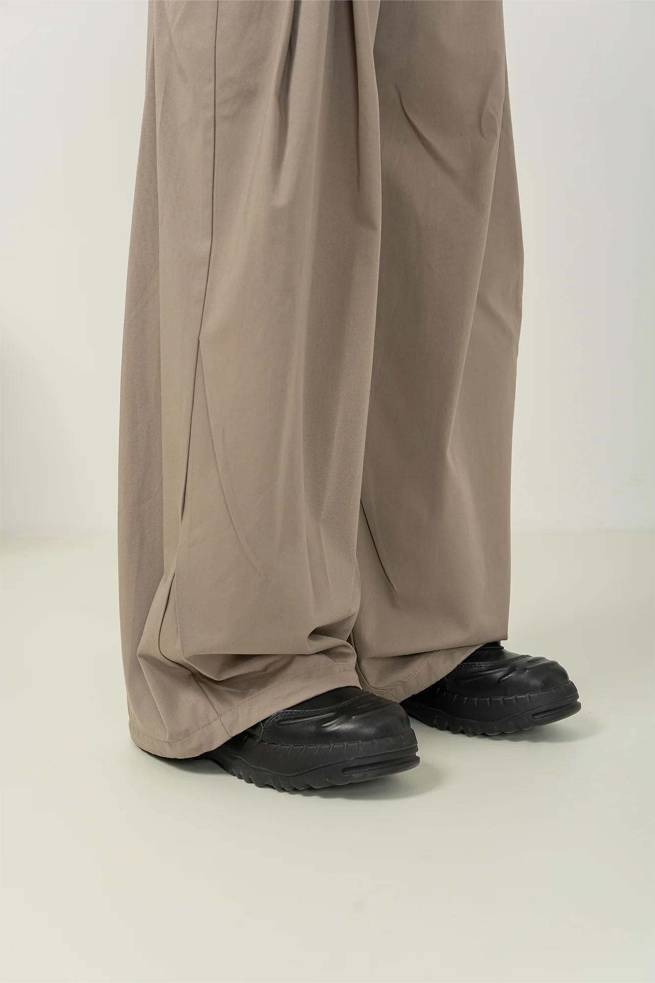 MOITIEDEPETALE Pleated Panel Oversized Cargo Pants