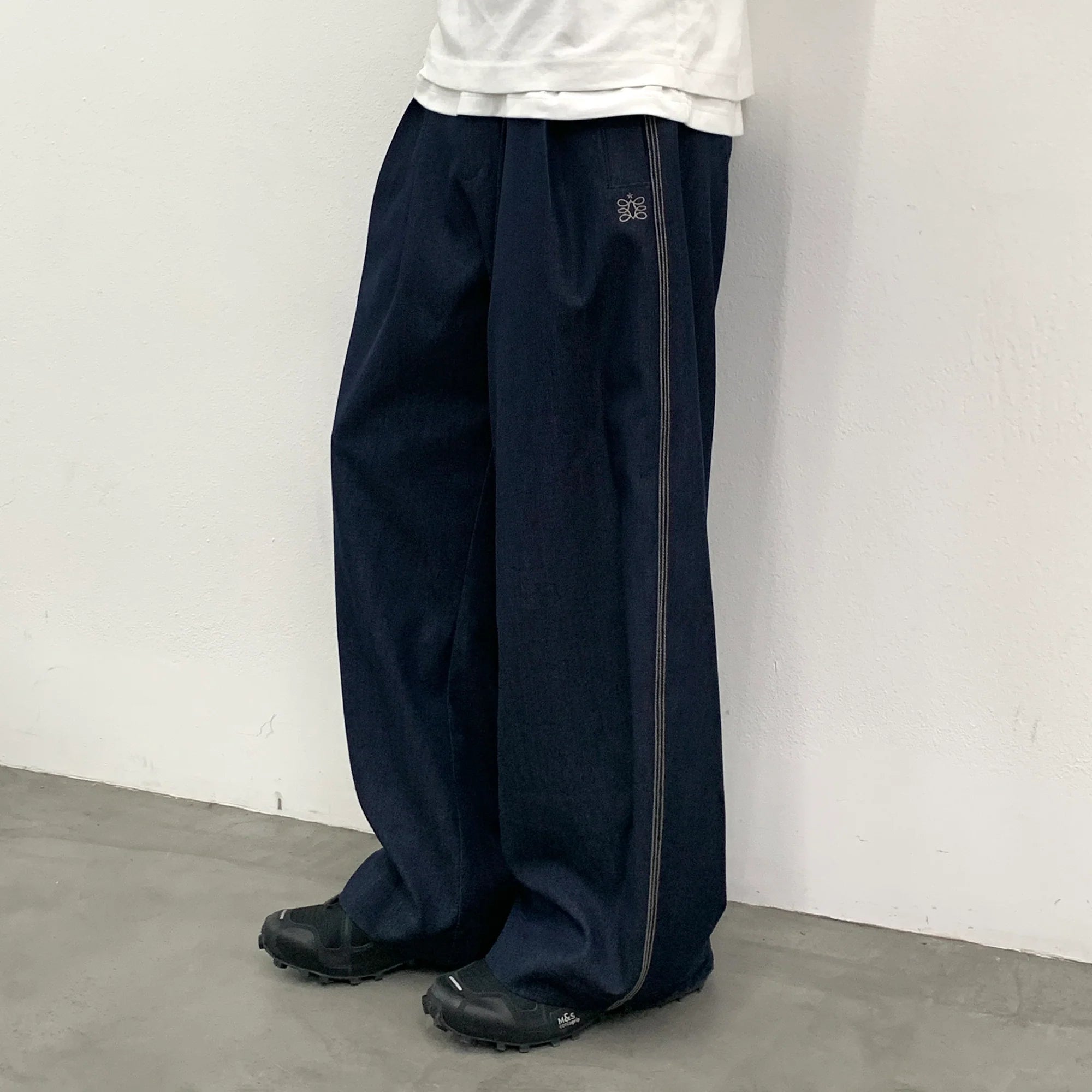 ROARINGWILD A ARCH Embroidered LOGO Draped Oversized Pants