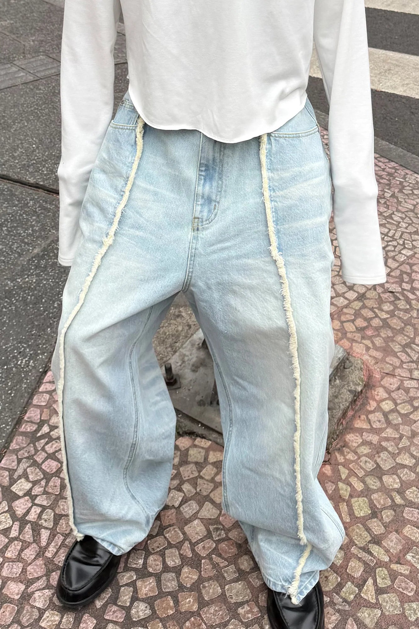 STEEPC Washed Frayed Seam Baggy Jeans