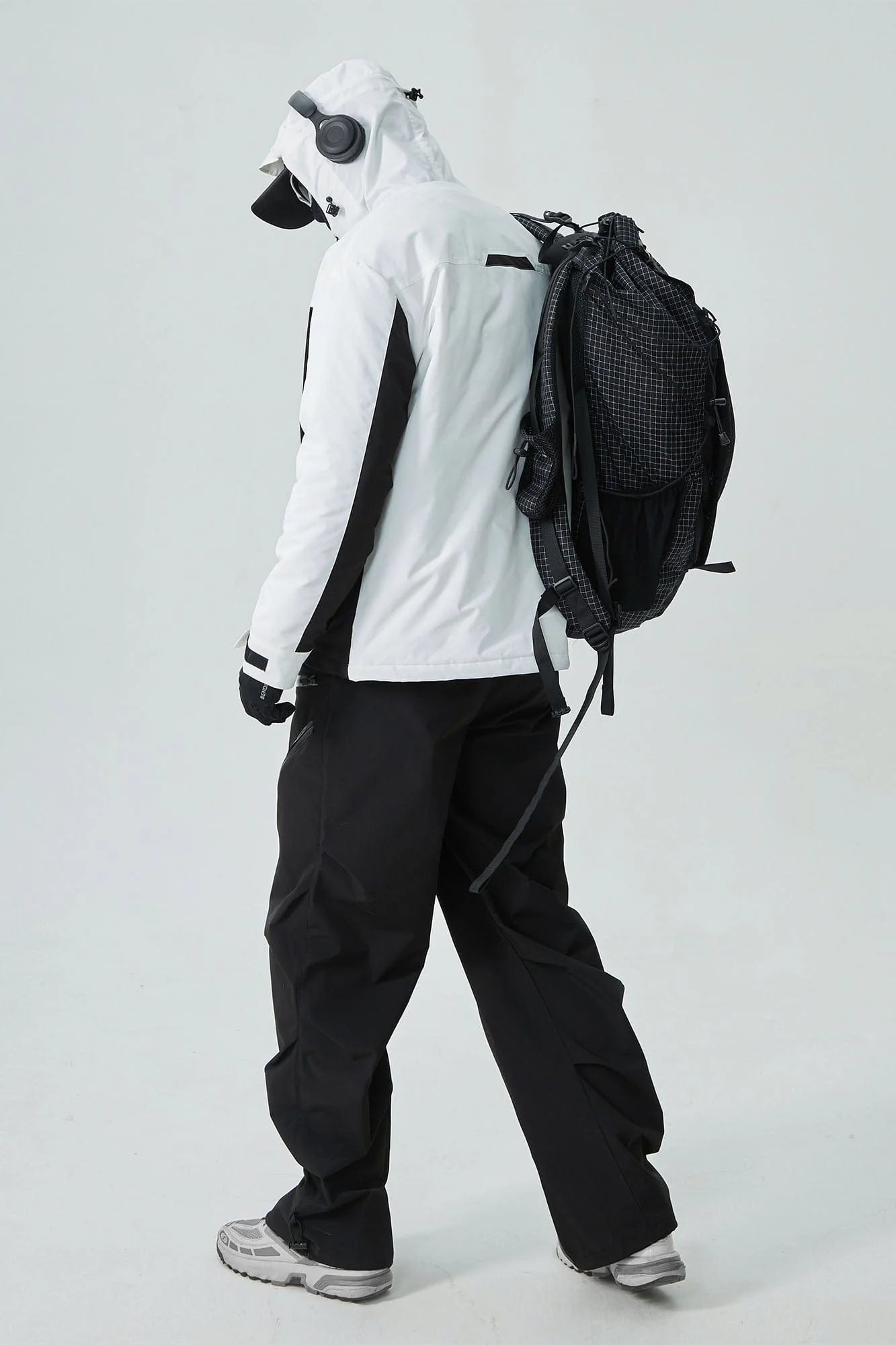 SILENSTORM Arc-Zip Crinkled Water-Repellent Utility Pants