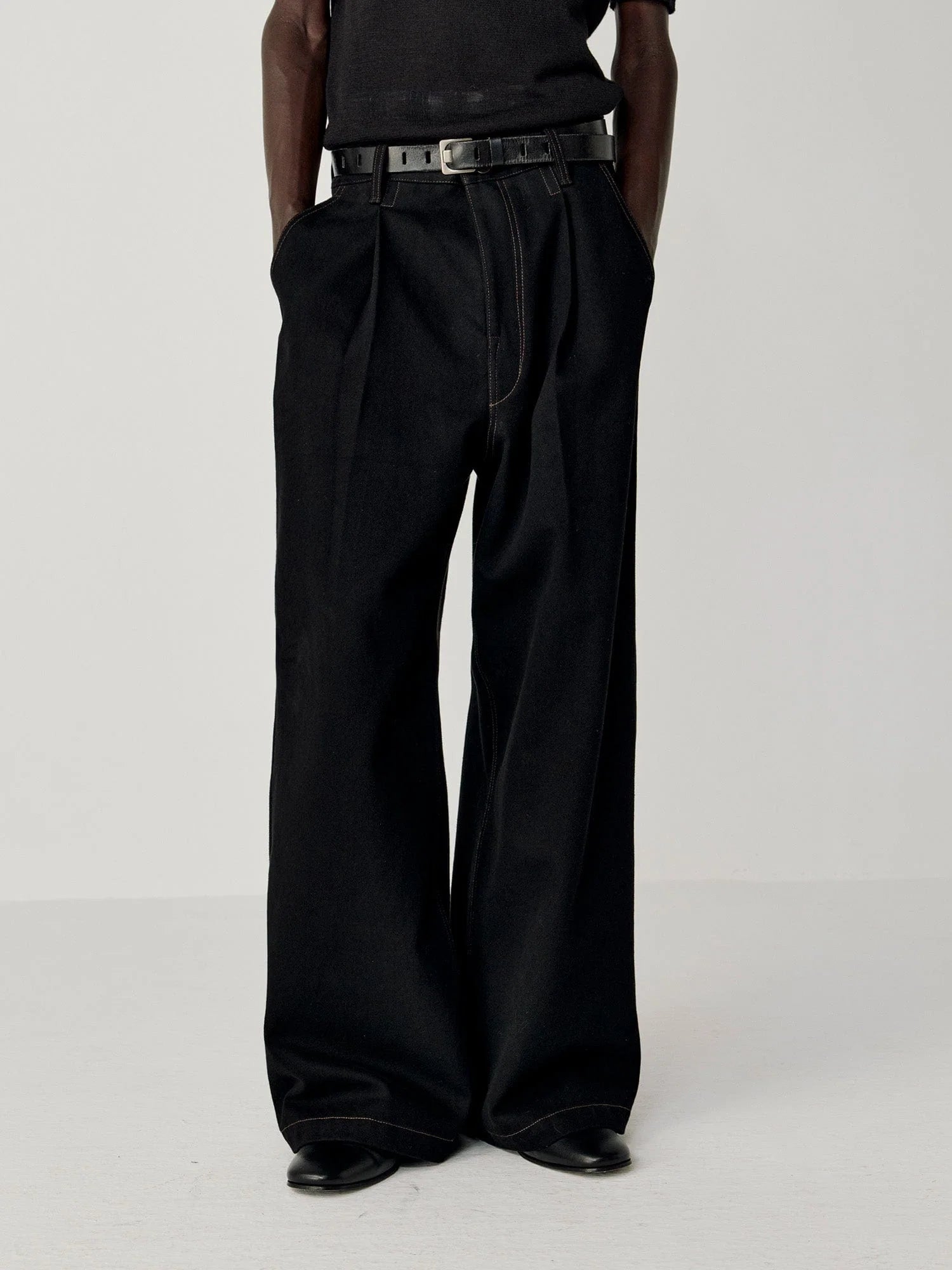 OPICLOTH Washed Contrast Stitch Wide-Leg Jeans