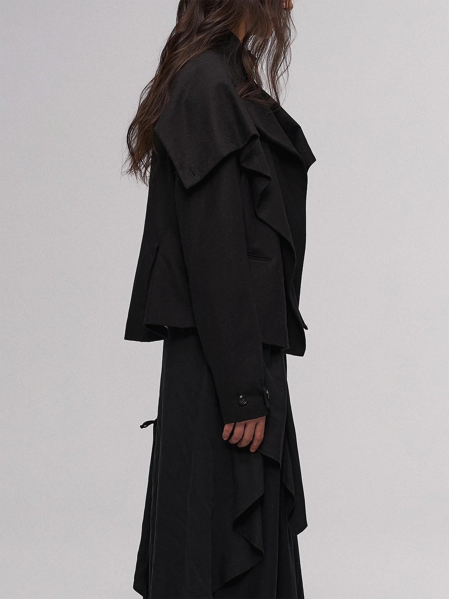 ILNya Nieternite Nifutur Layered Ruffle Wool-Blend Scarf-Wrap Coat