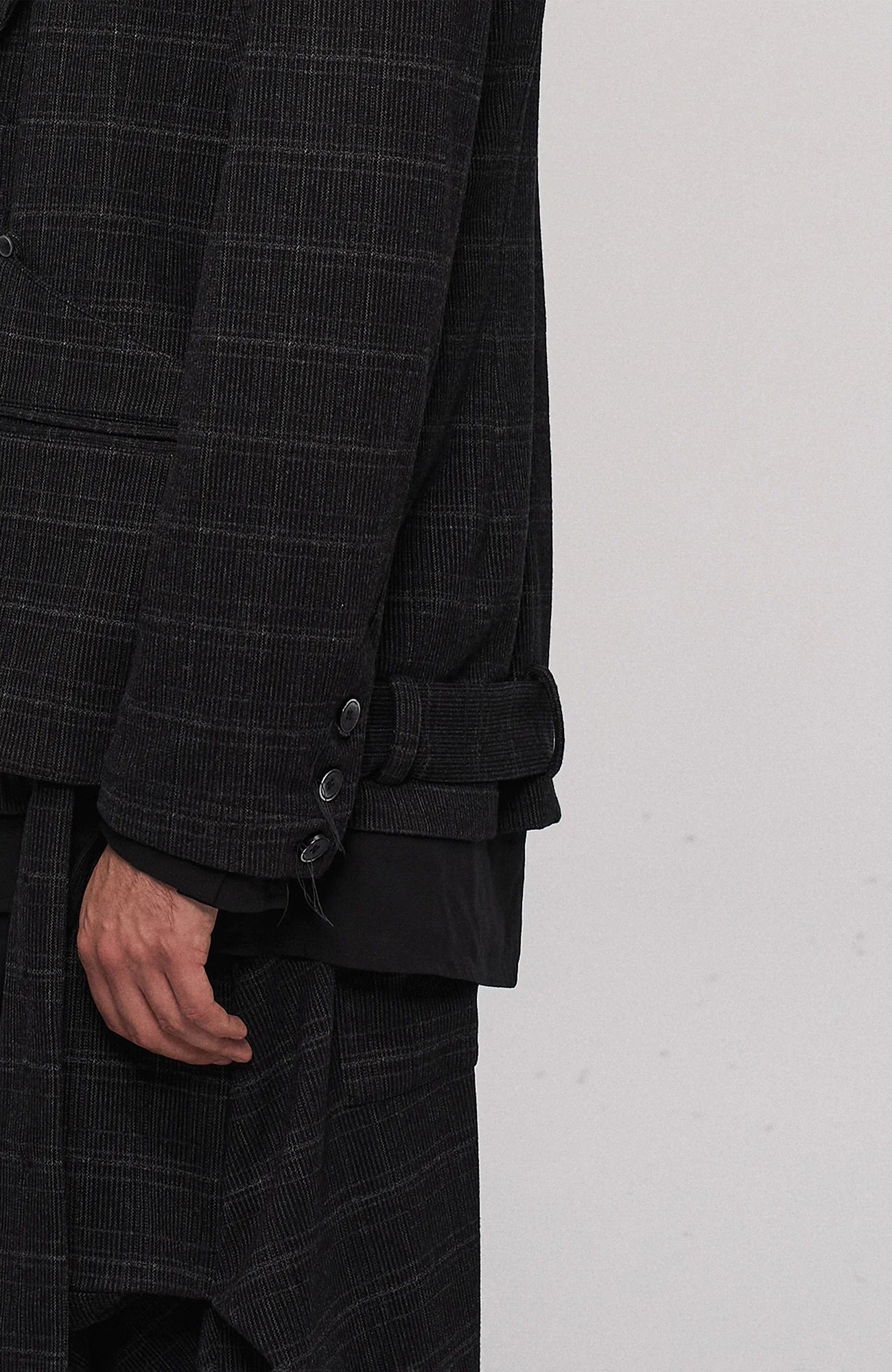ILNya Nieternite Nifutur Deconstructed Detachable Plaid Blazer