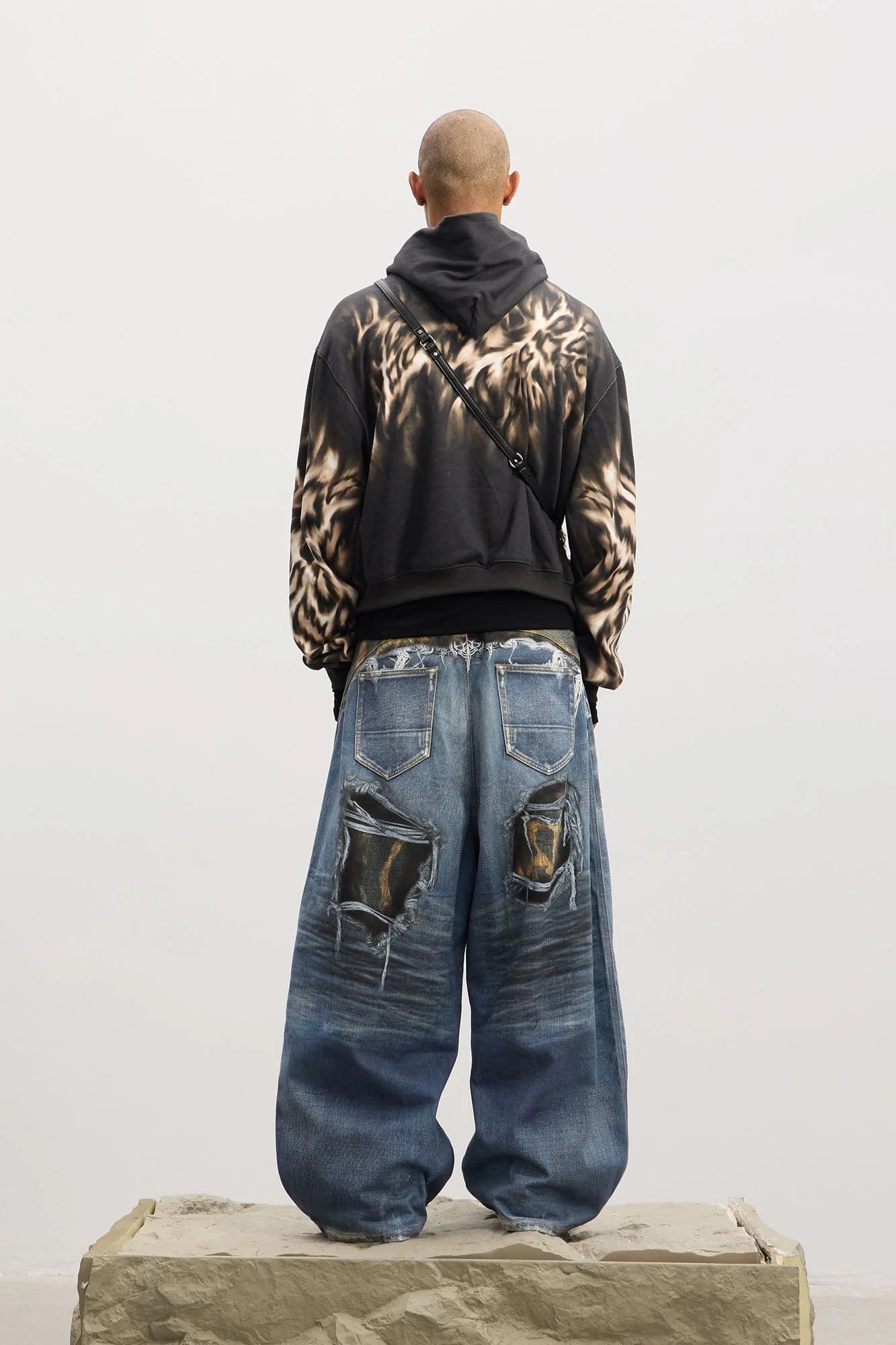 DND4DES Full-Printed Leopard Distressed Baggy Jeans
