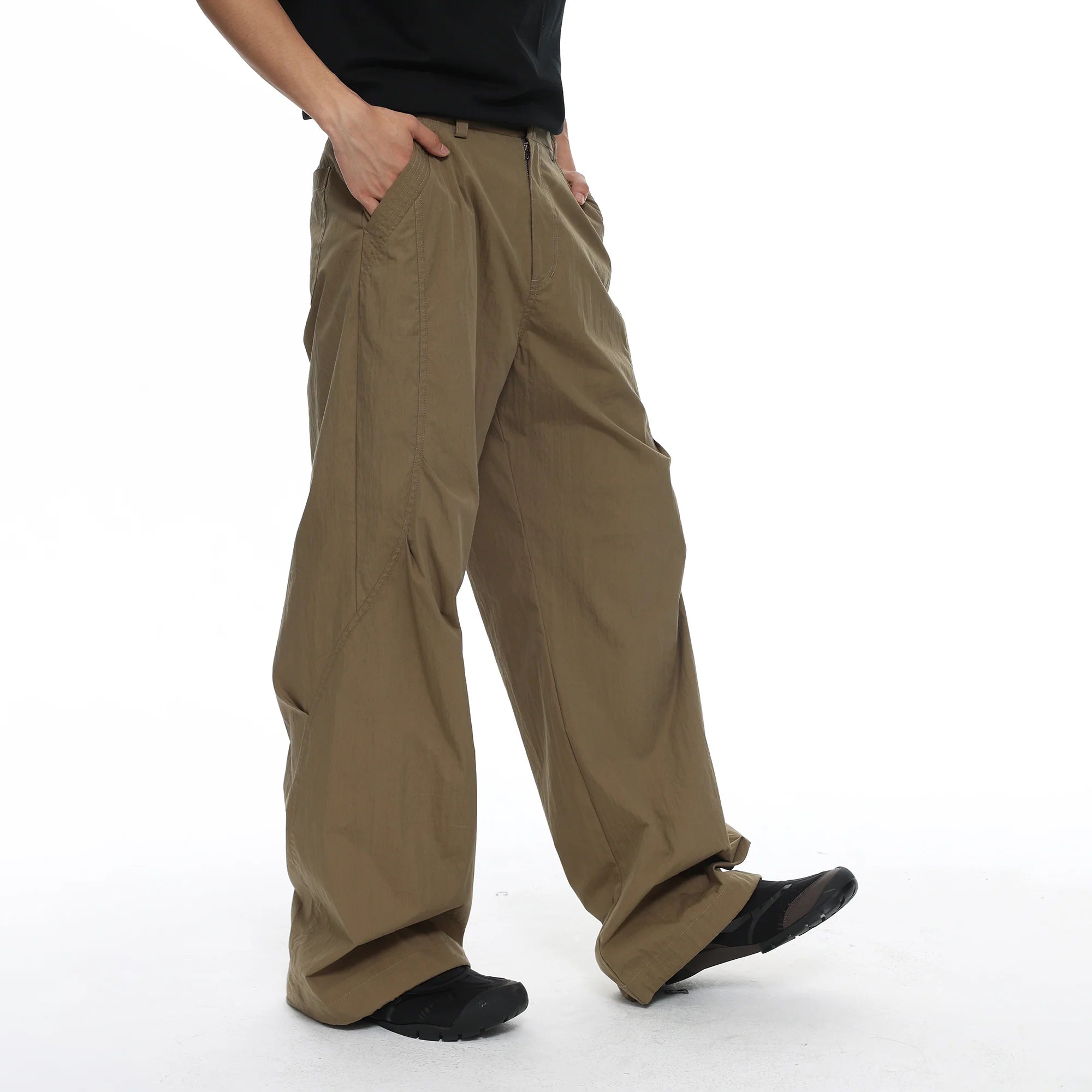 ROARINGWILD A ARCH Essential Drawstring Parachute Pants