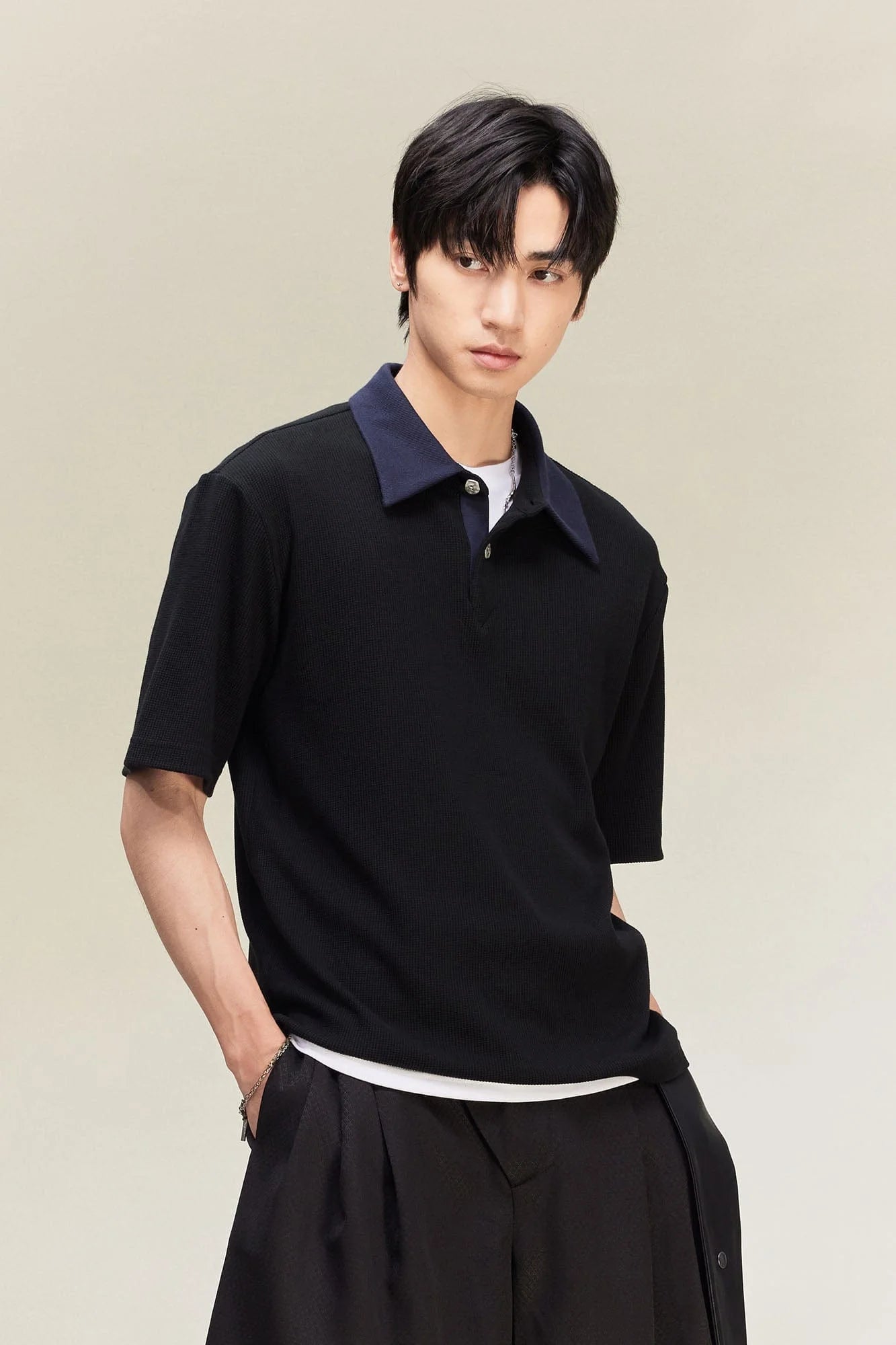 ALVNG AR ANTS Contrast Collar Waffle Knit Polo Shirt
