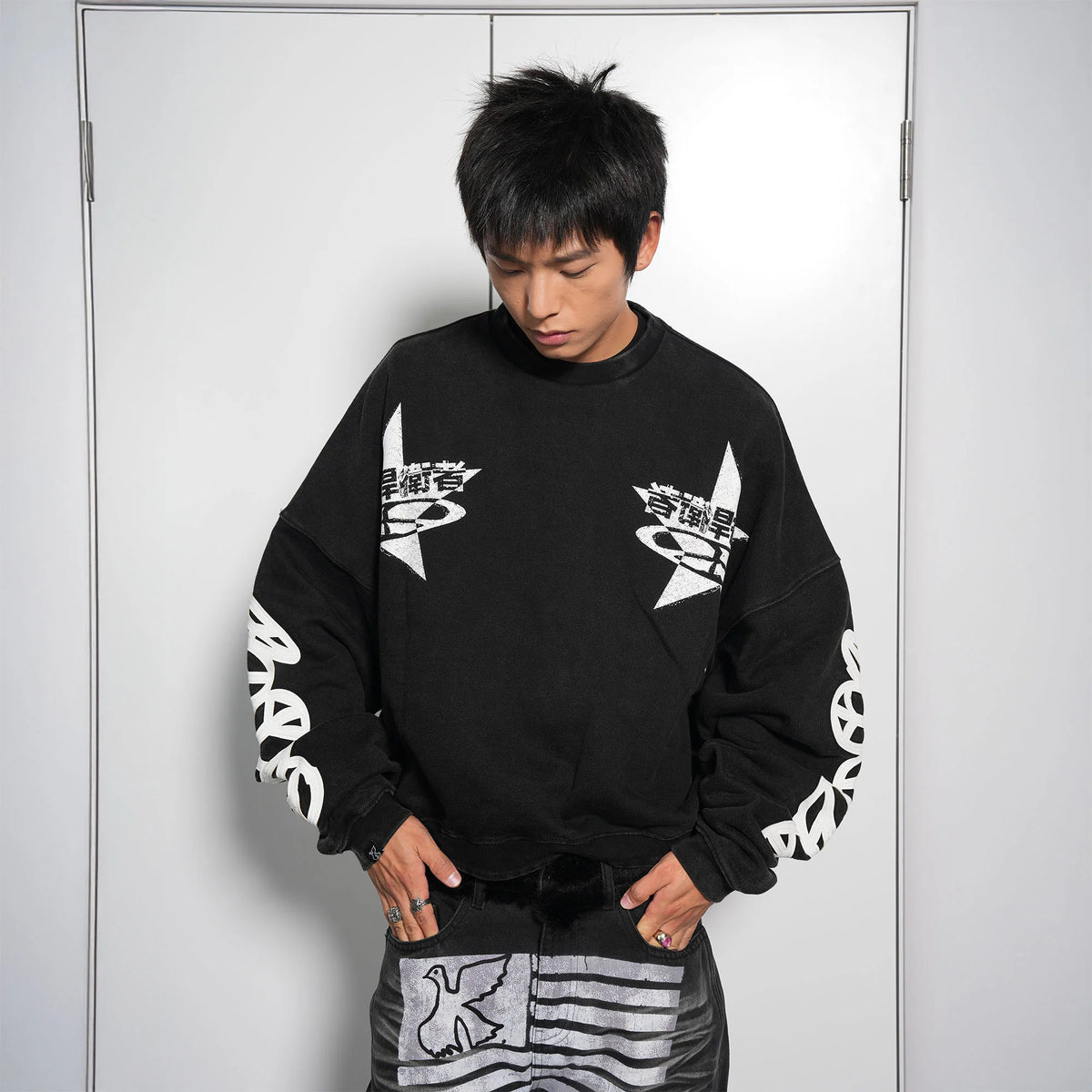 VINKID Peace Defender Graphic Sweatshirt