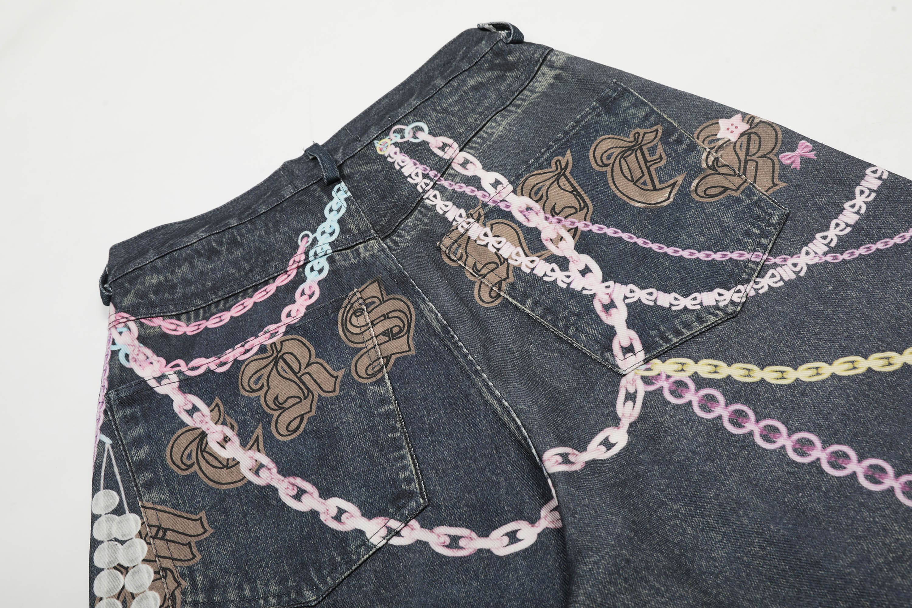 CLP Beaded Chain Graphics Wide-Leg Denim Shorts