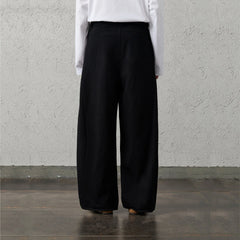 ORGANIC EMOTION Pleat Seam Curved Pants