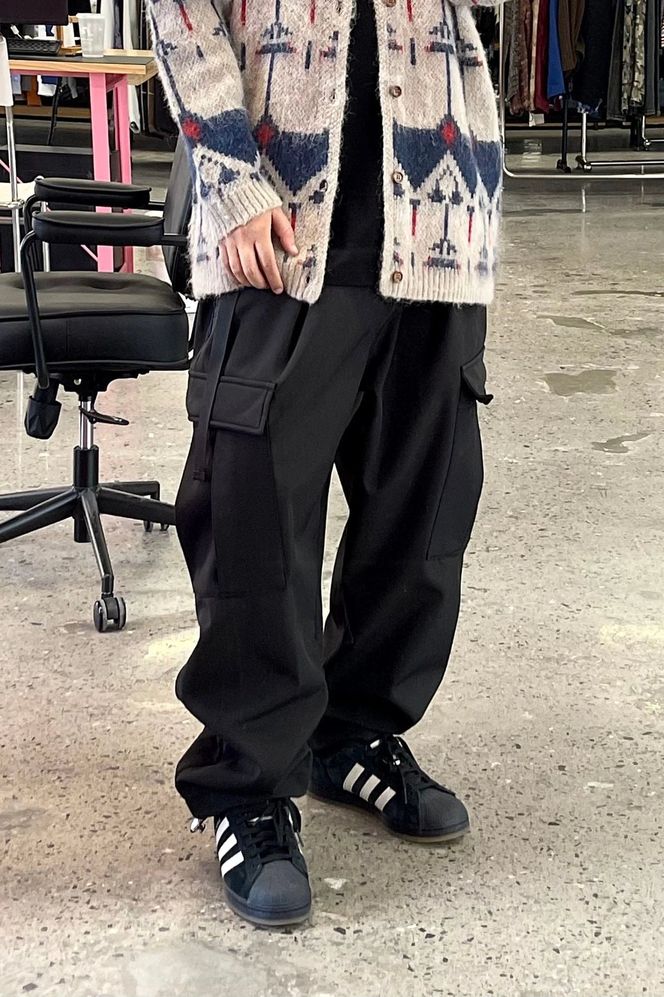 ME DA IGUAL Fleece-Lined Multi-Pocket Utility Pants