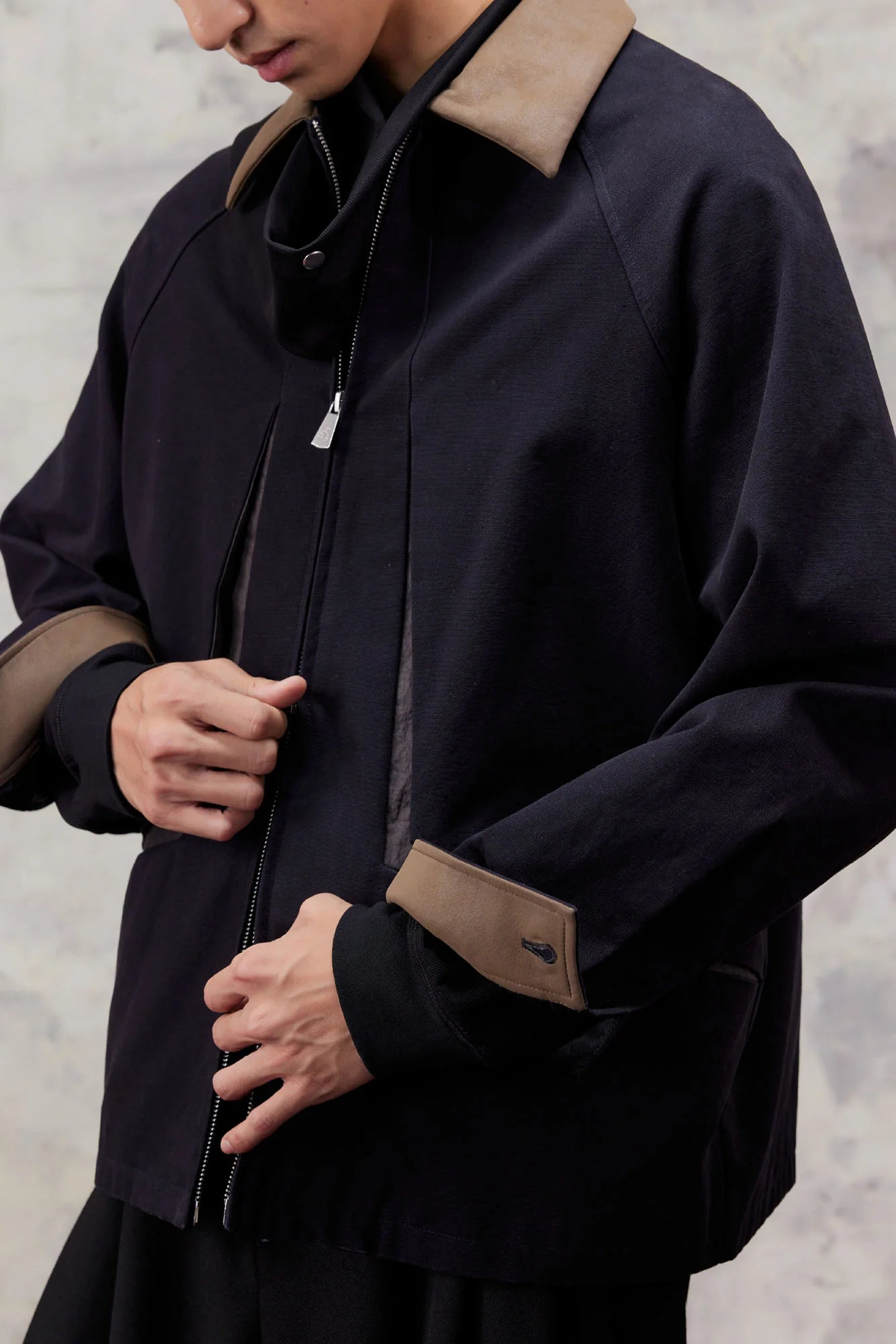 ALVNG AR ANTS Contrast Faux-Leather Collar Jacket