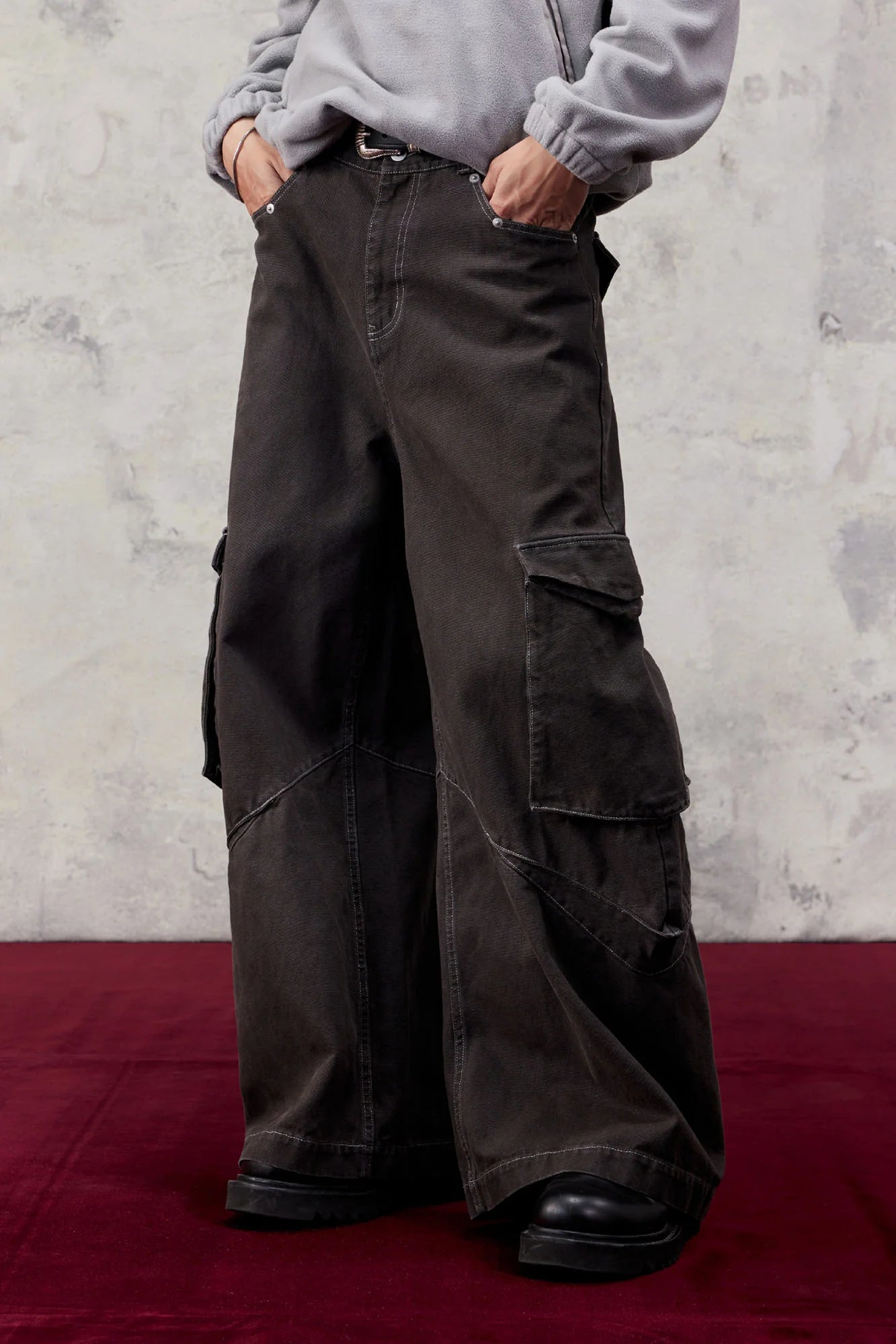 ALVNG AR ANTS Washed Big Pockets Wide-Leg Cargo Pants