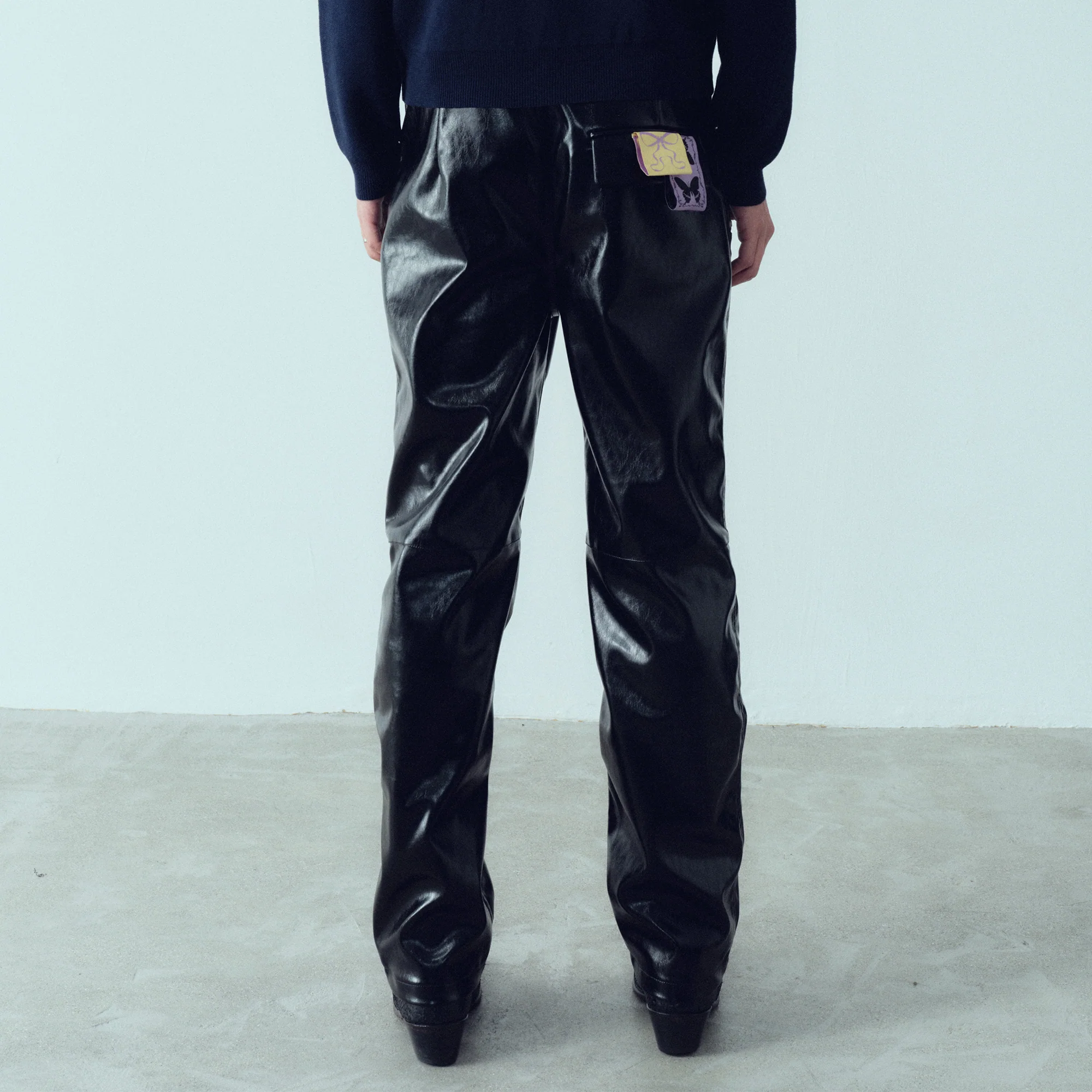 KADAKADA Glossy PU Straight-Leg Pants