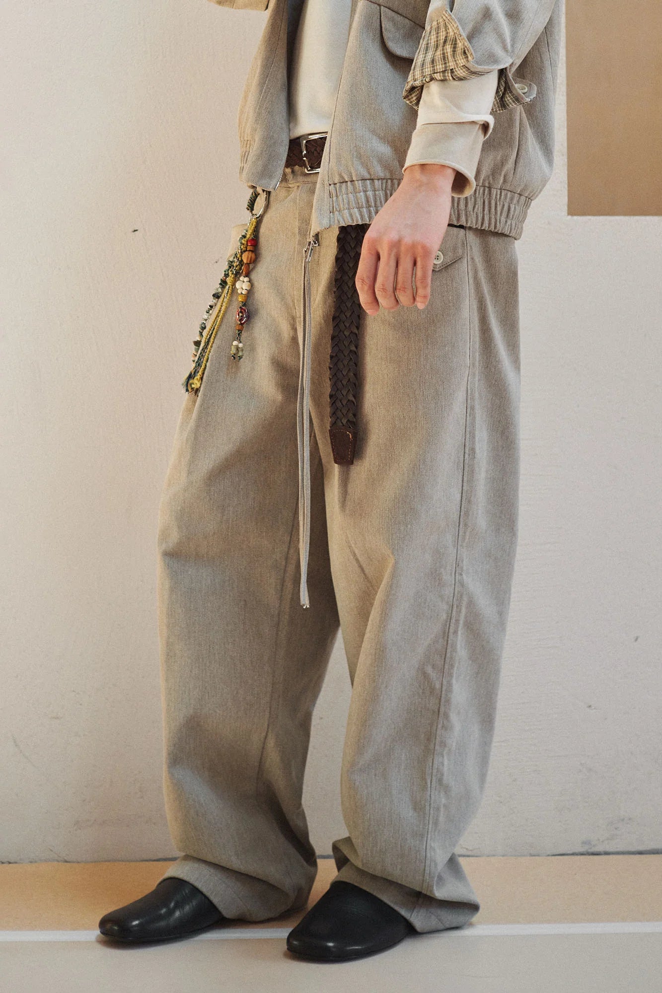 GONGHE REPUB Brushed Pleated Straight-Leg Trousers