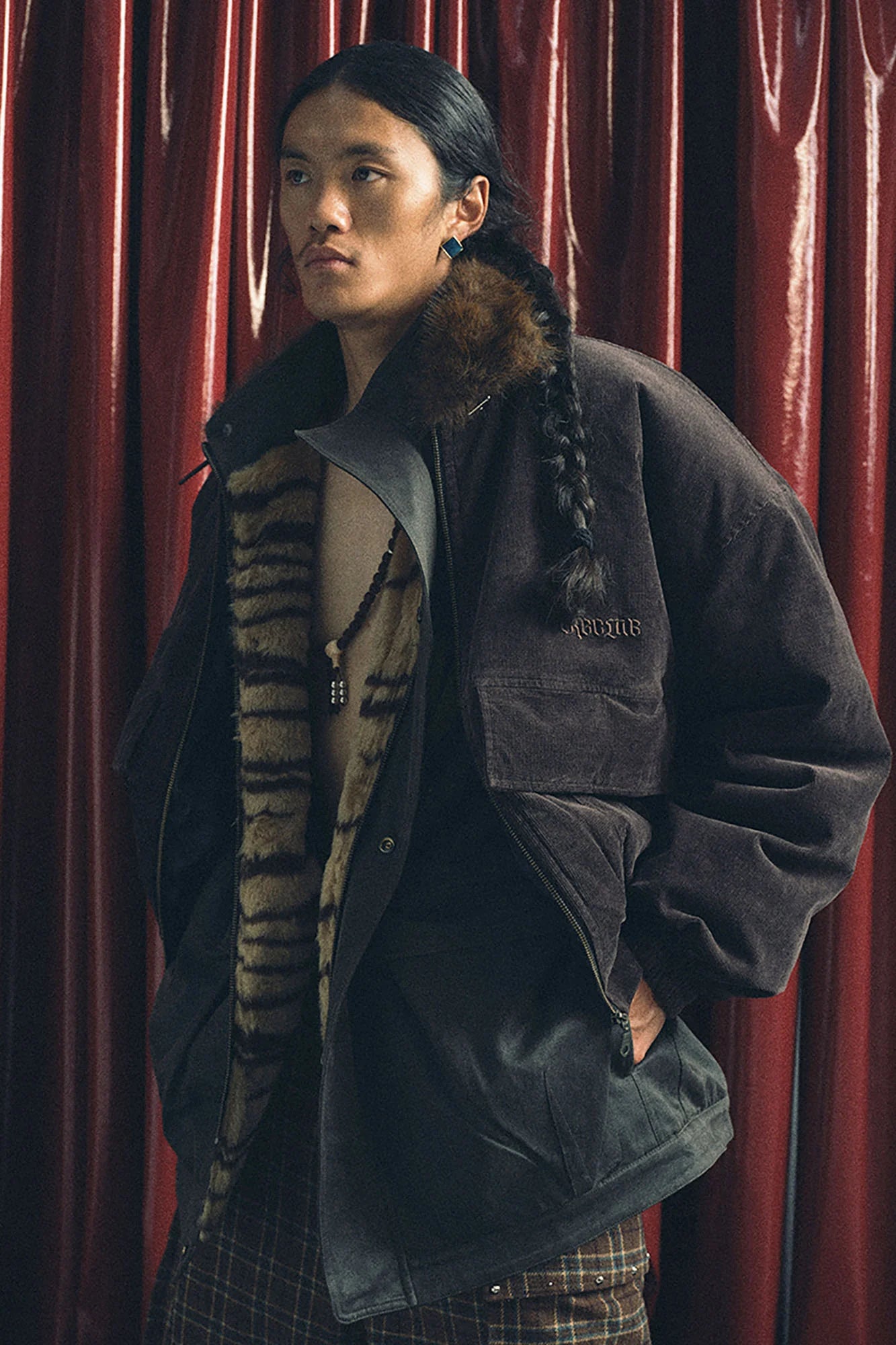 TRECLUB Faux Fur Collar Corduroy Jacket