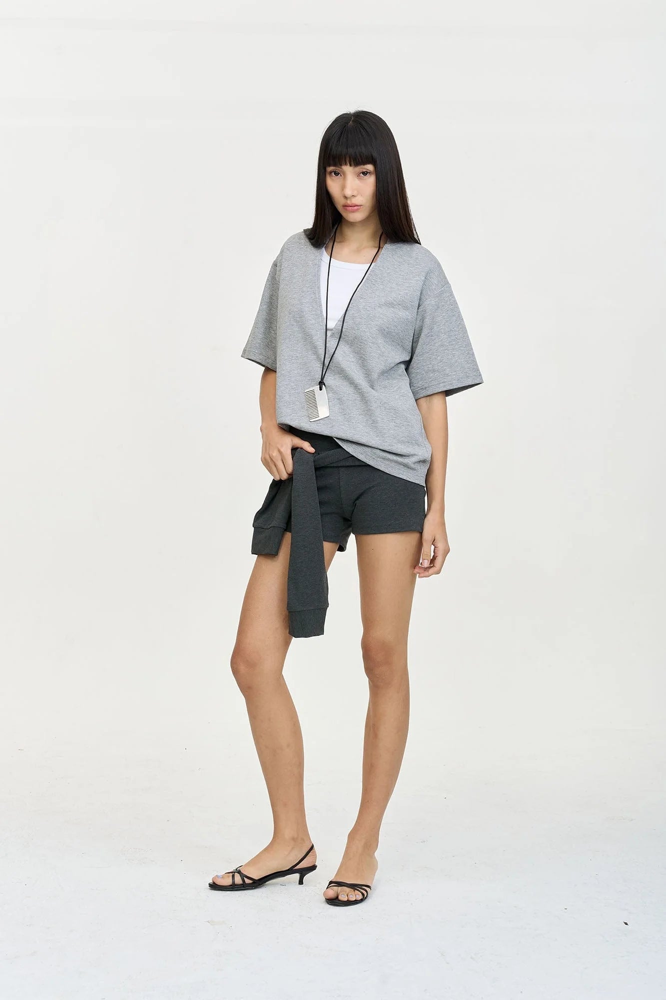 LEONSENSE Essential Deep V-Cut T-Shirt