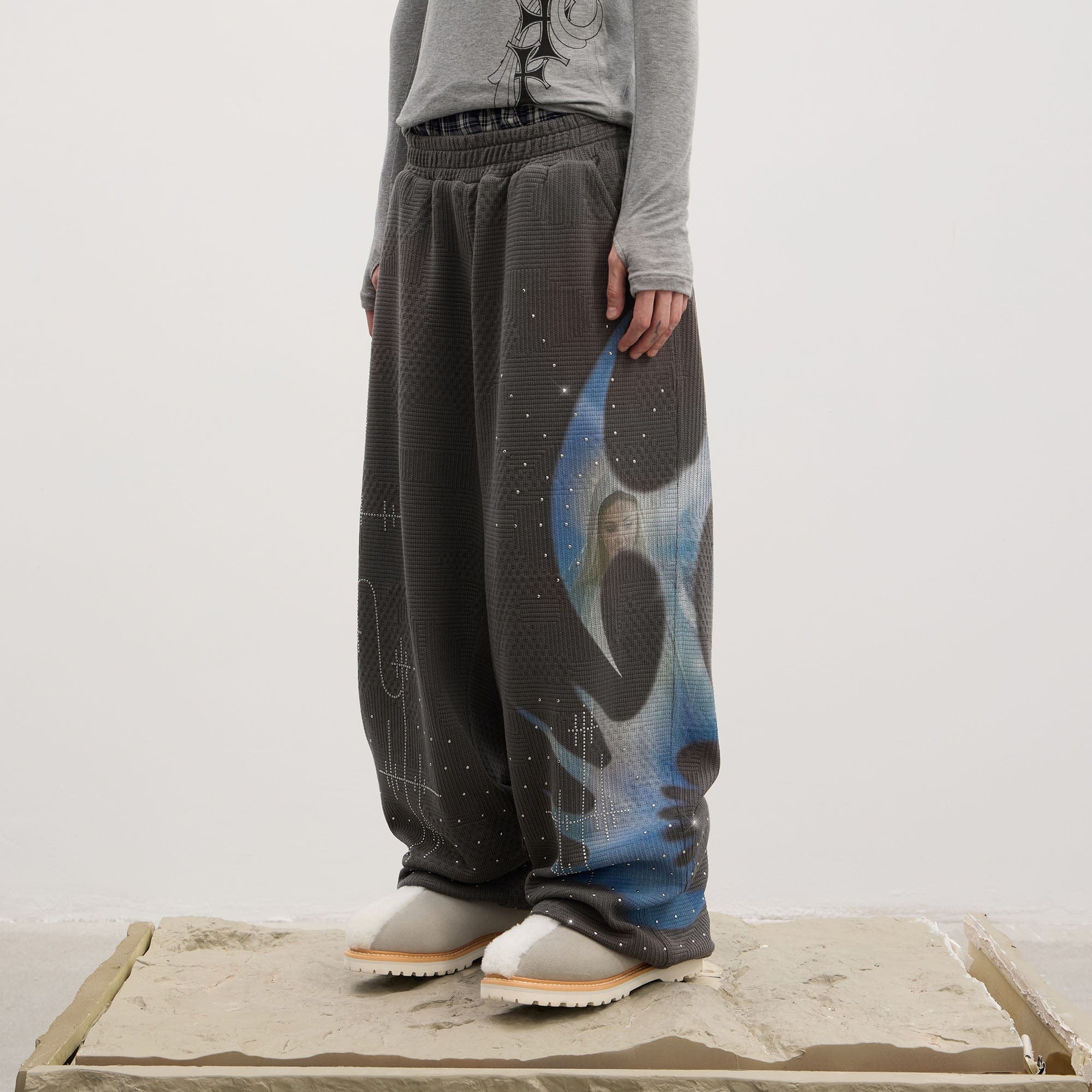 DND4DES Virgin Mary Graphic Rhinestone Sweatpants