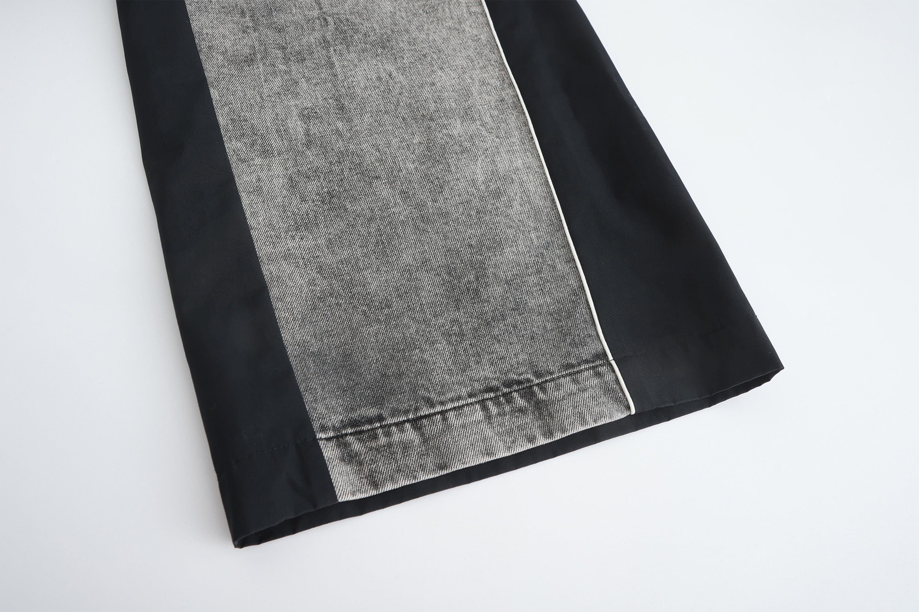 VANN VALRENCE Washed Contrast-Panel Wide-Leg Jeans