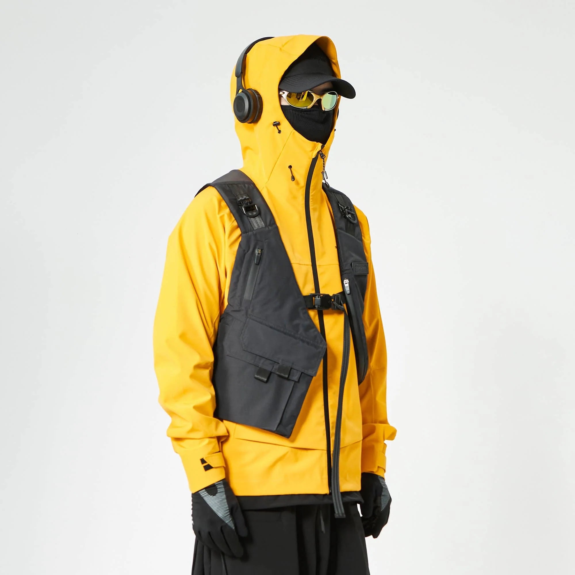 SILENSTORM Asymmetrical Multi-Pocket Tactical Vest