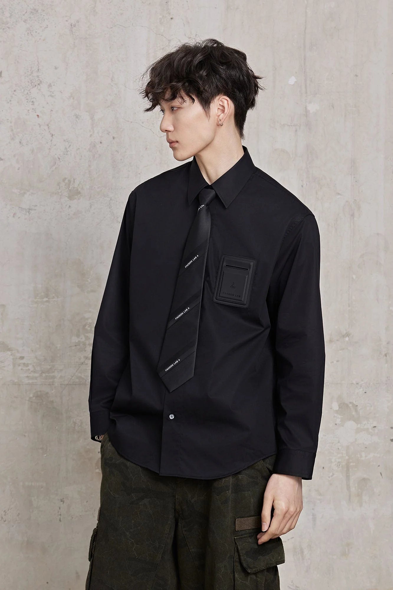 FACEONLAB Slanted Striped Zip Tie