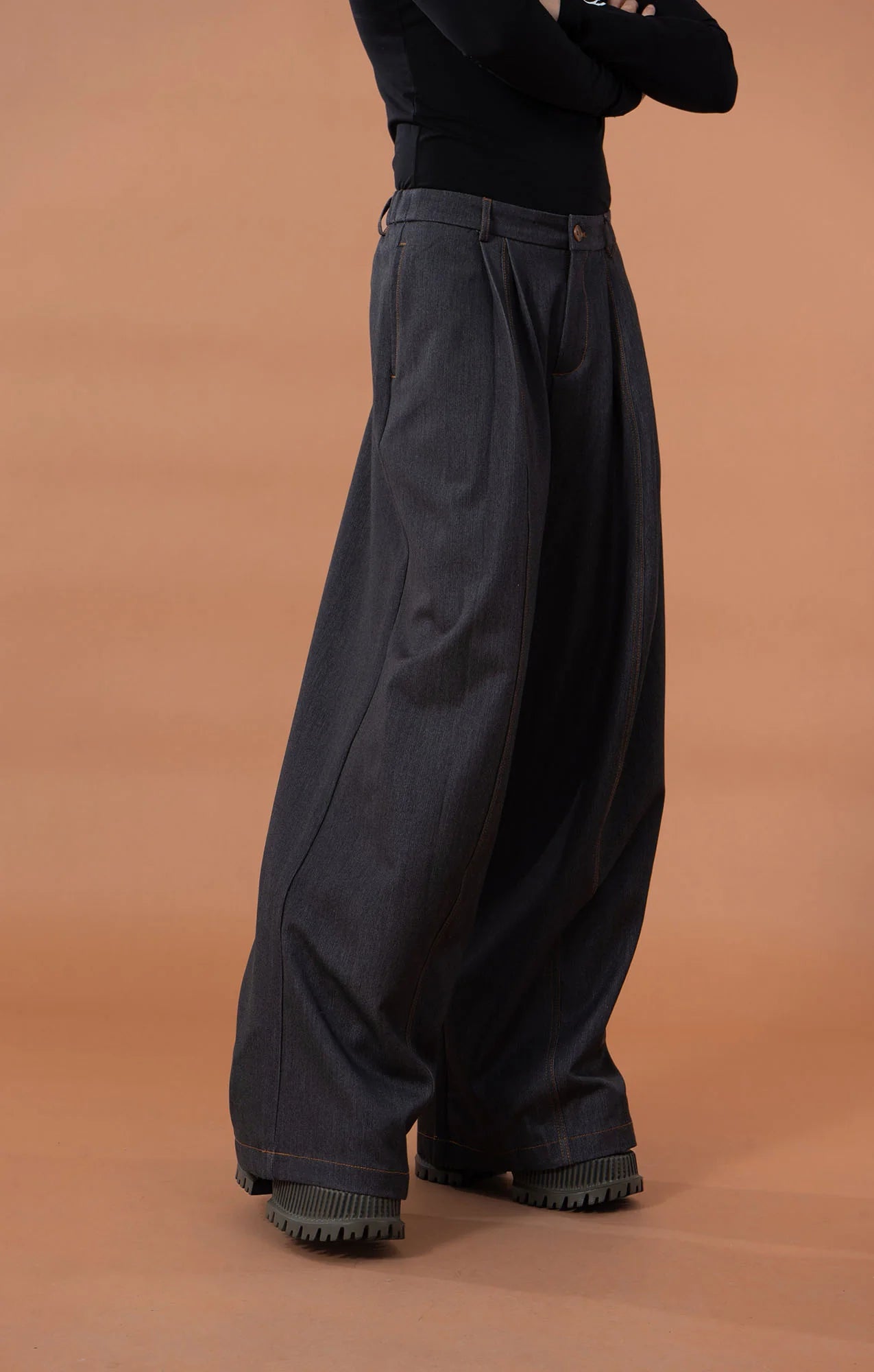 CLP Stitched Pleated Denim Pants