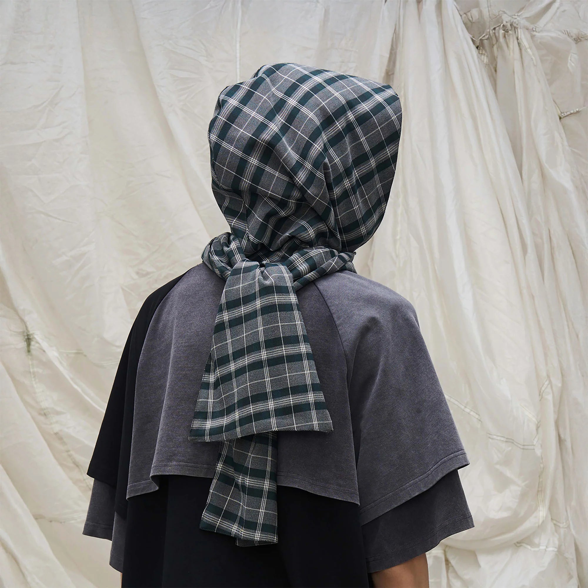 RELABEL Detachable Hood Scarf