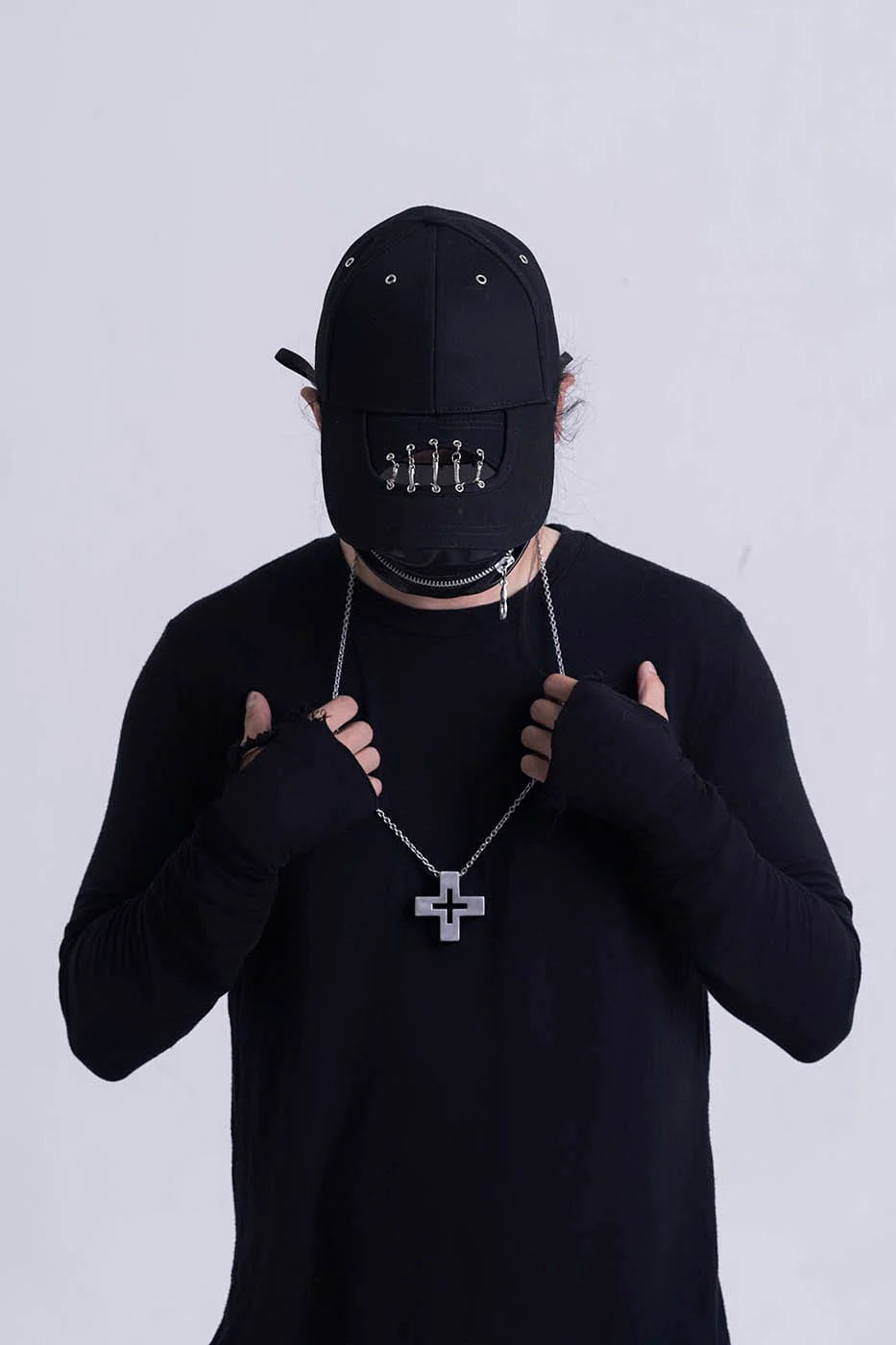 INSIDE OUT Chained Cut-Out Cap